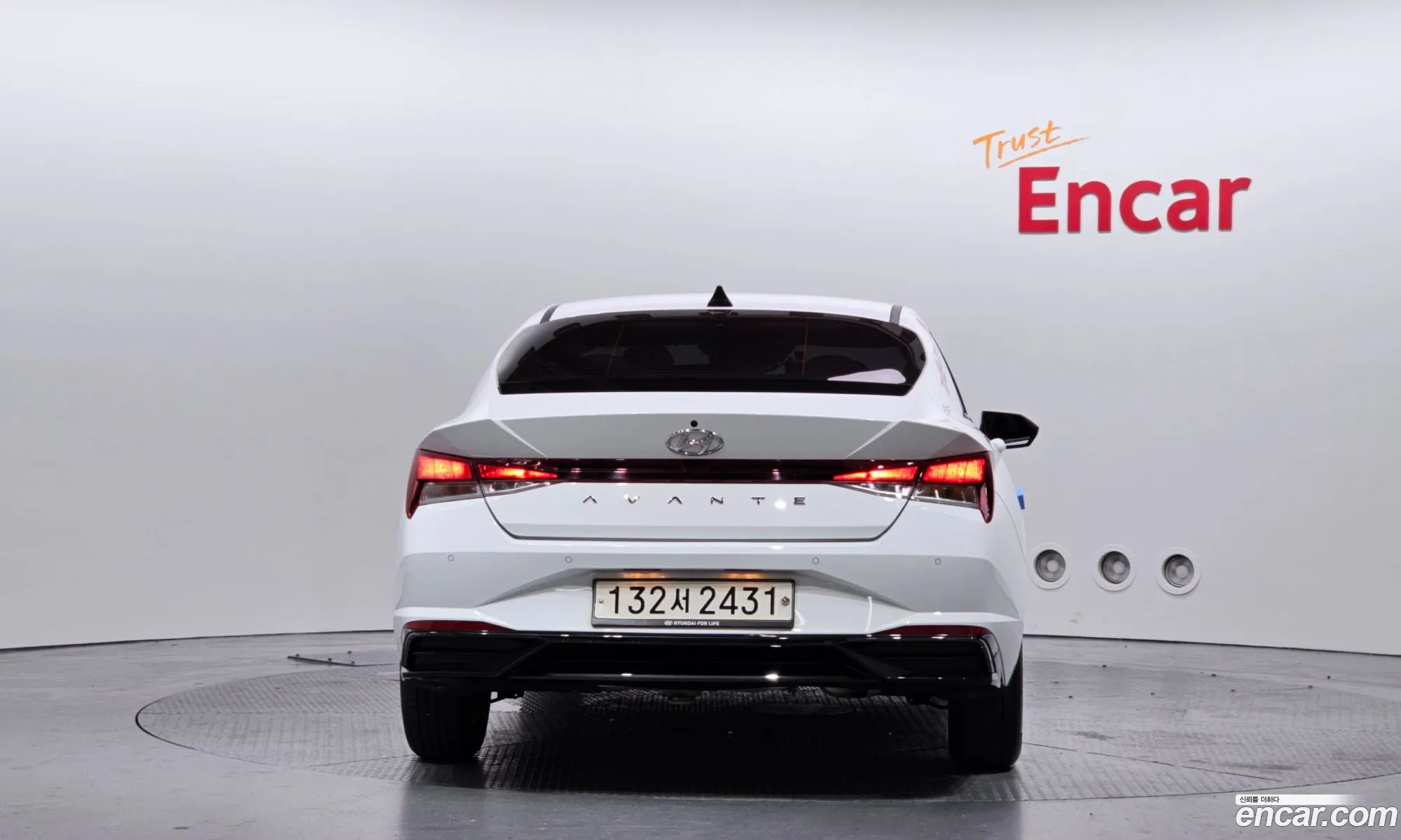 Hyundai Elantra 2020 — 15