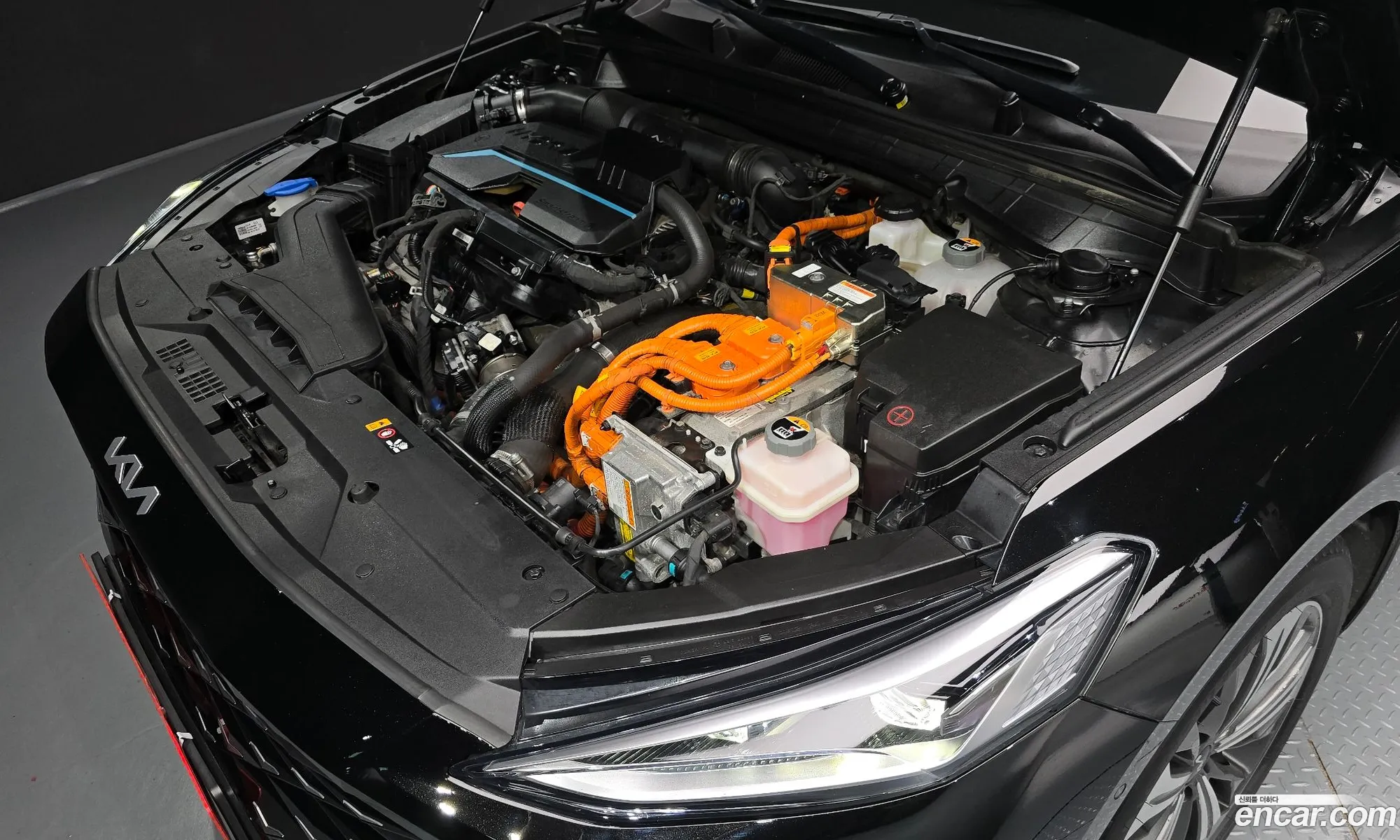 Kia K8 Hybrid 2022 — 17