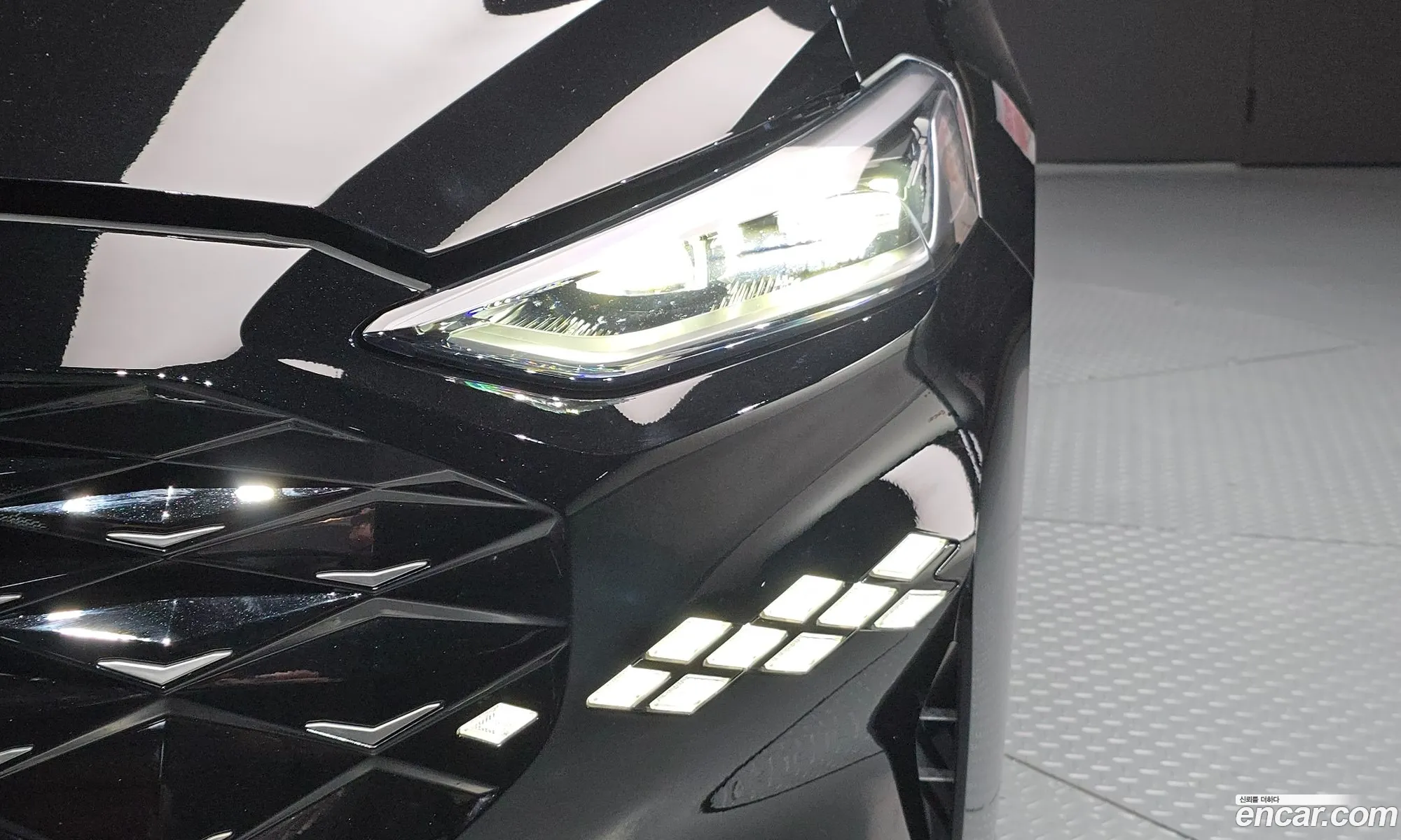 Kia K8 Hybrid 2022 — 36