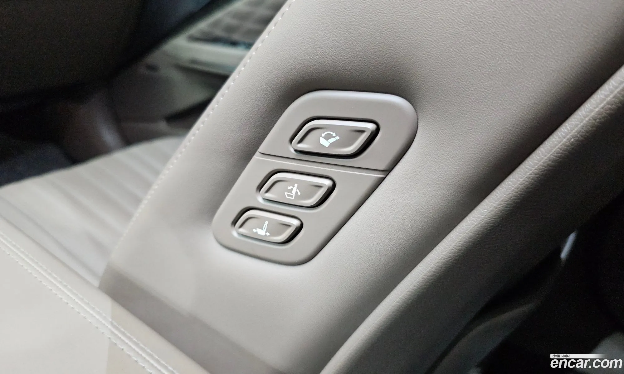 Kia K8 Hybrid 2022 — 11