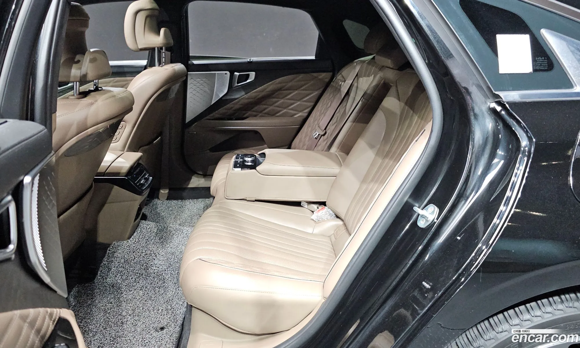 Kia K8 Hybrid 2022 — 12