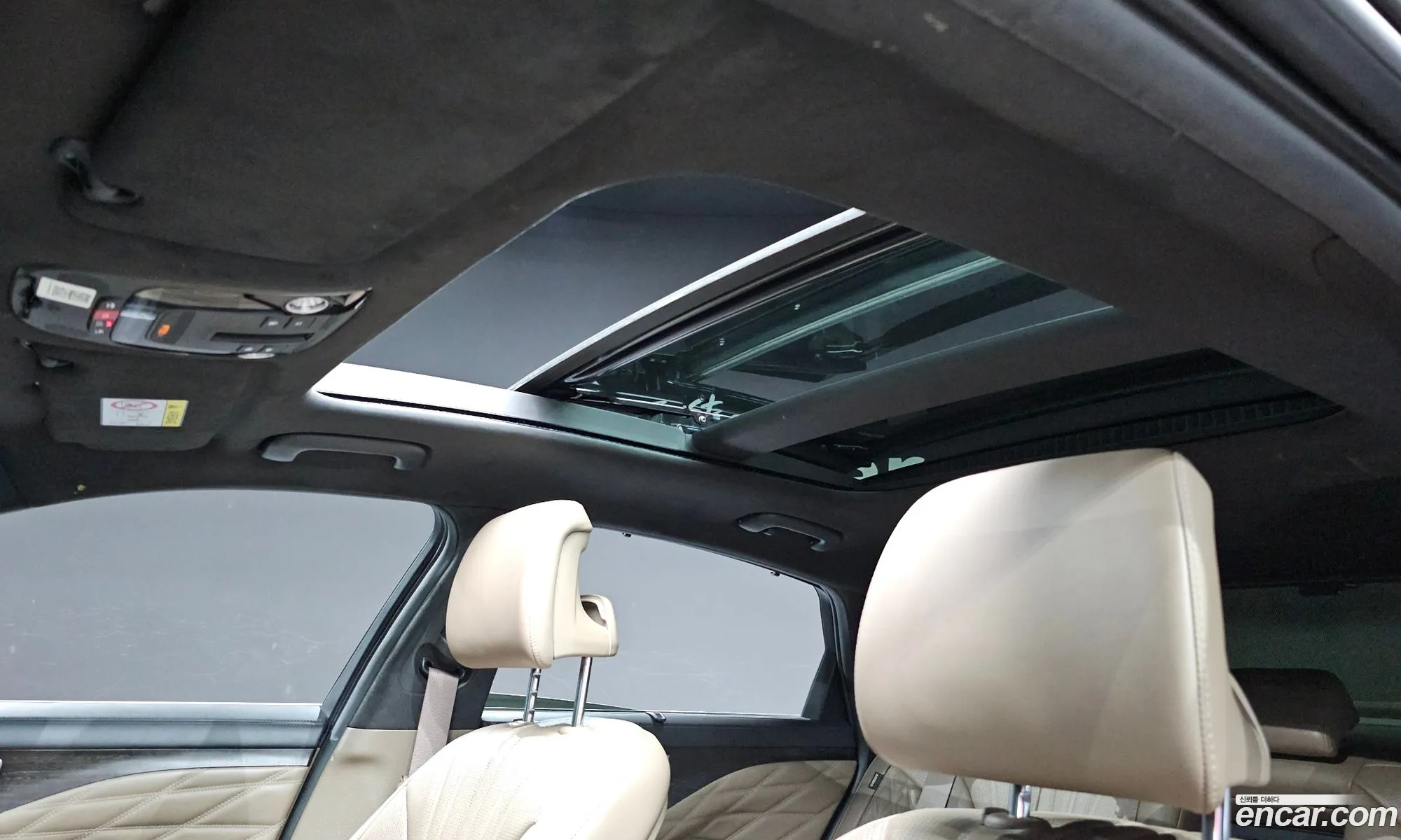 Kia K8 Hybrid 2022 — 35
