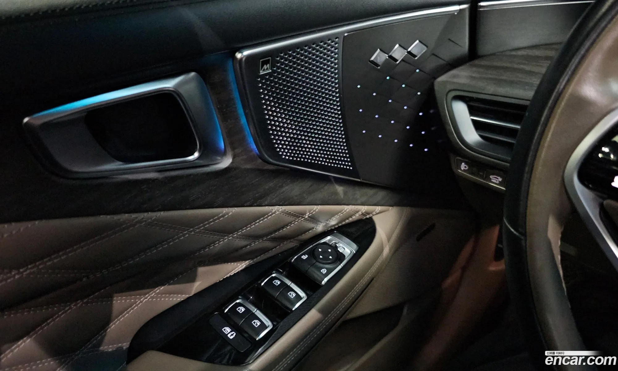 Kia K8 Hybrid 2022 — 18