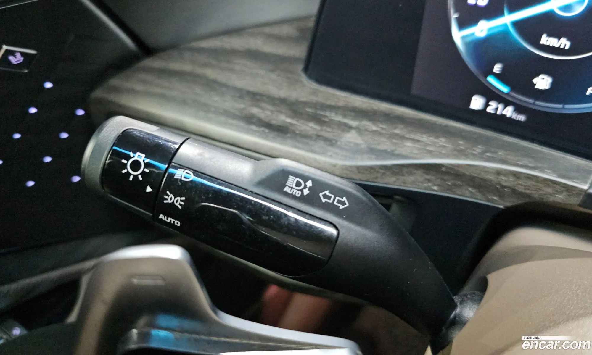 Kia K8 Hybrid 2022 — 32