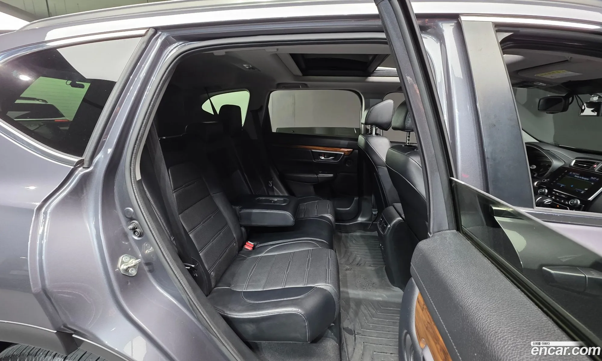 Honda CR-V 2017 2HKRW2H90HH117533 — 7