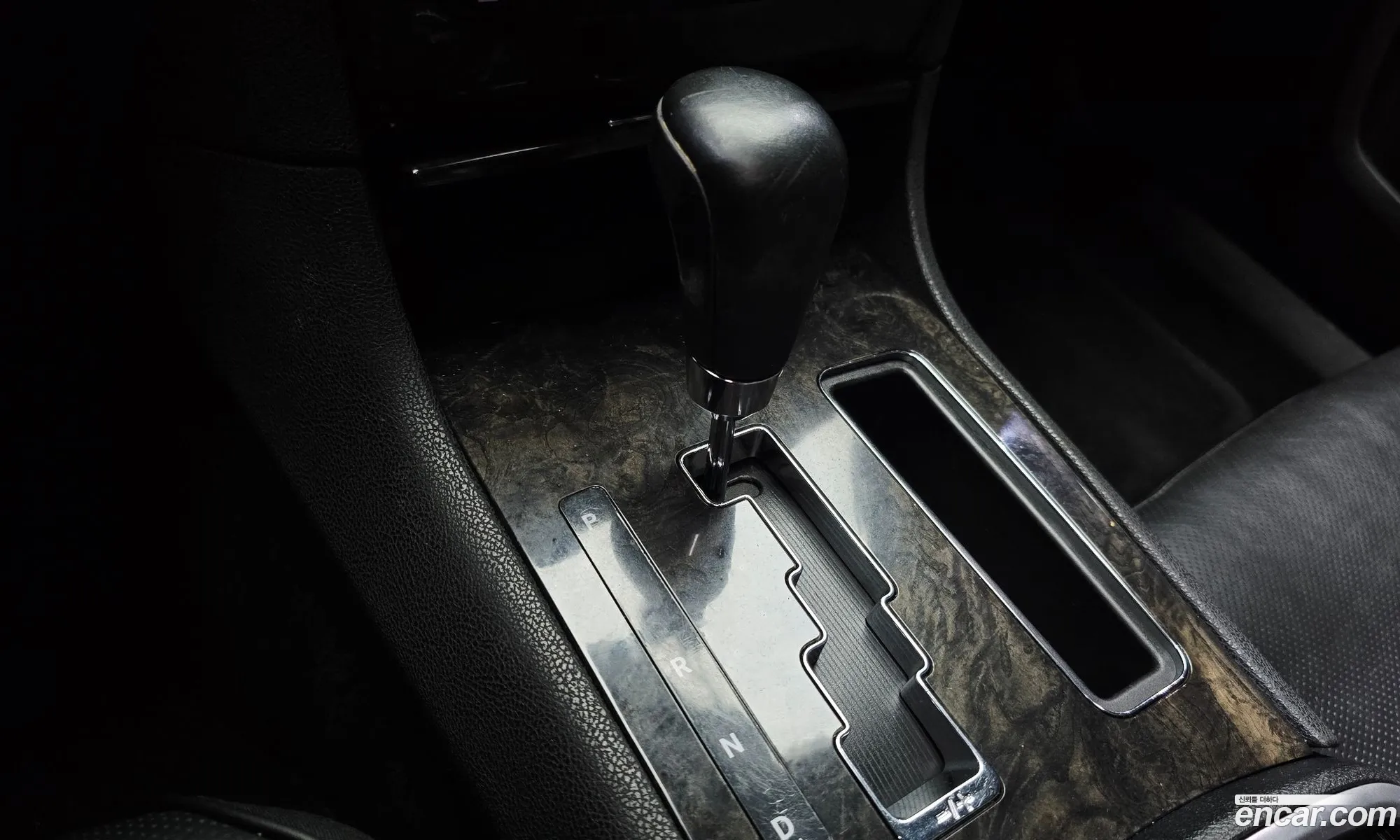 Chrysler 300C 2011 2C3CA6CG4BH538774 — 3