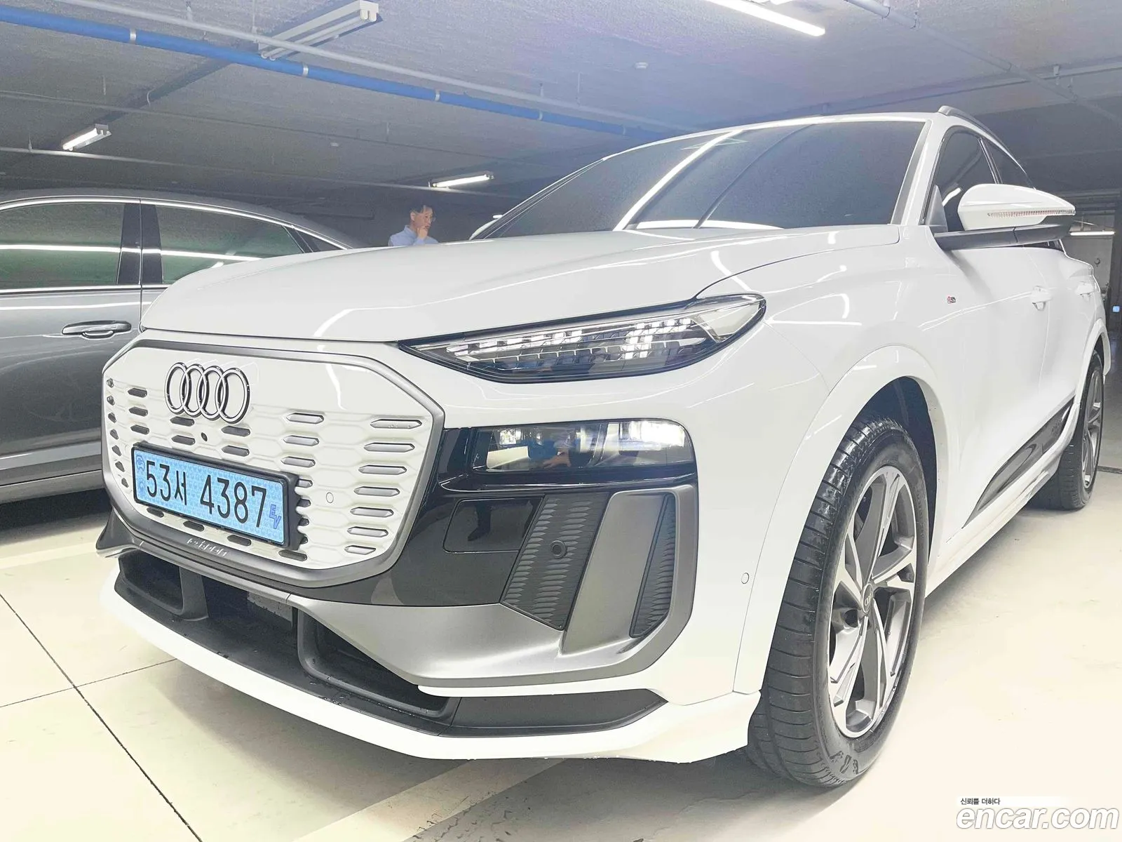 Audi Q6 e-tron 2025 — 20