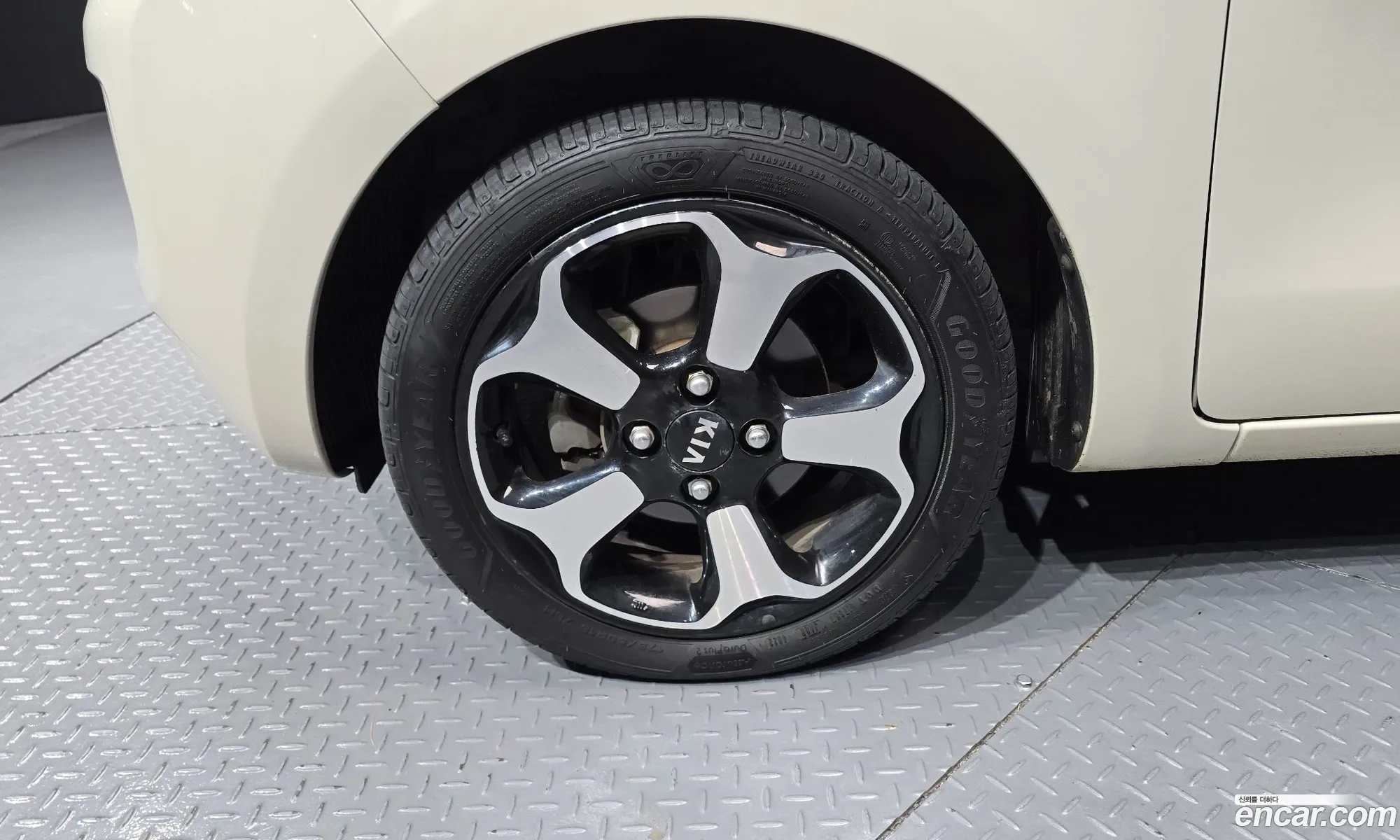Kia Ray 2012 — 12