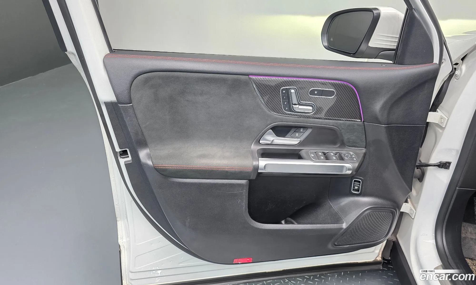 Mercedes-Benz GLB-Class X247 2021 — 23