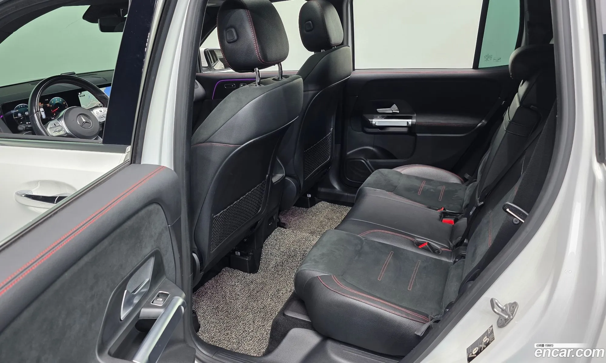 Mercedes-Benz GLB-Class X247 2021 — 16