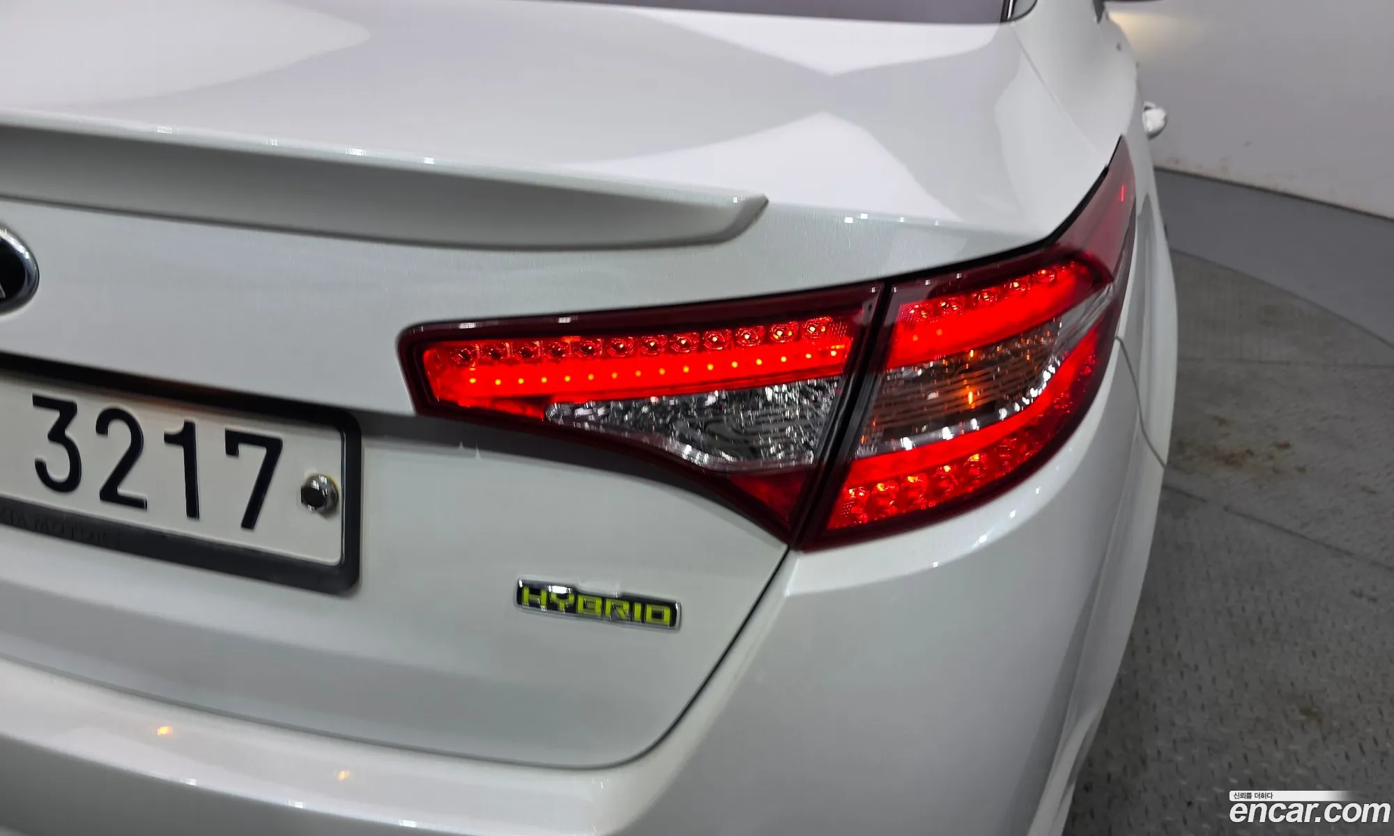 Kia K5 Hybrid 2013 — 28