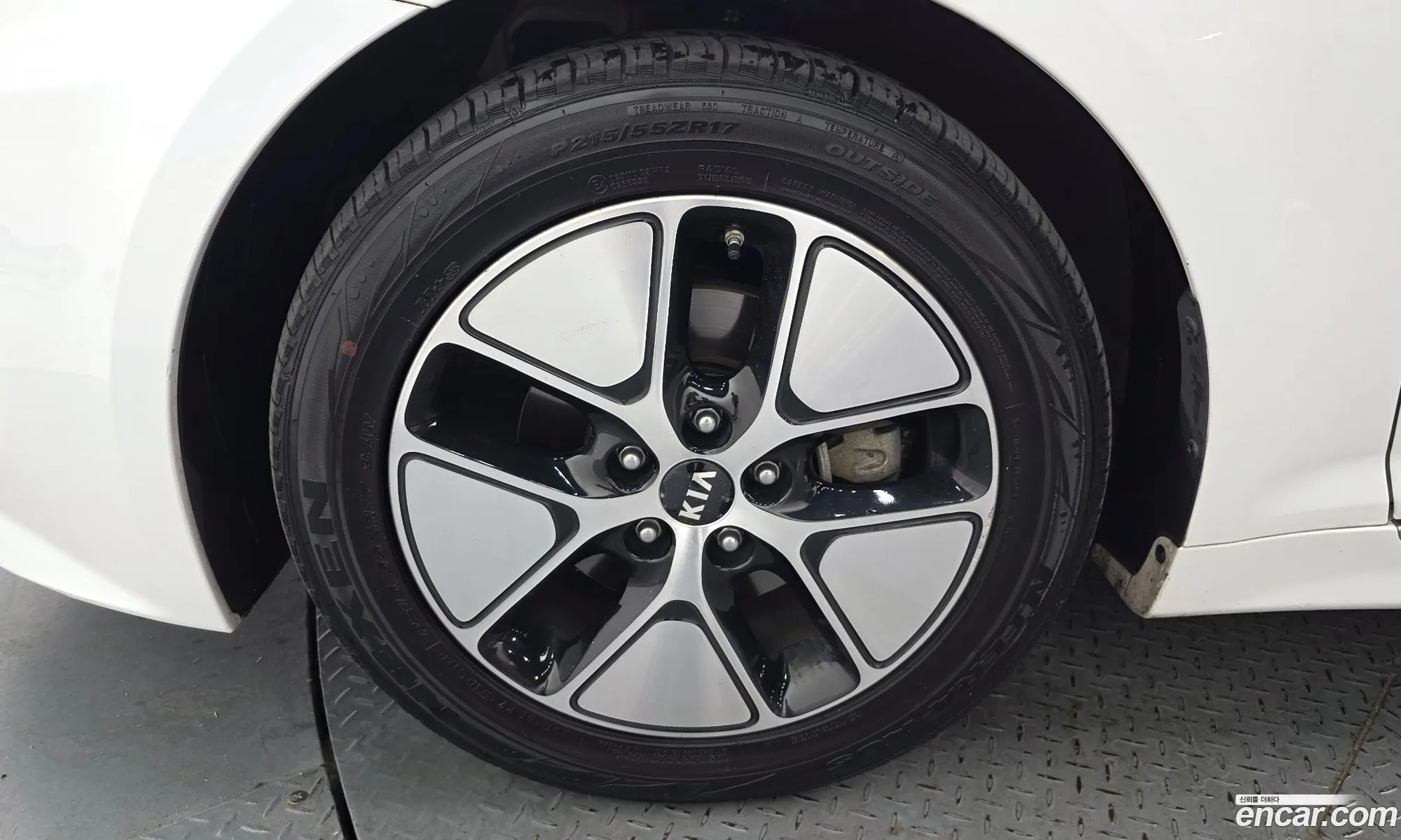 Kia K5 Hybrid 2013 — 34