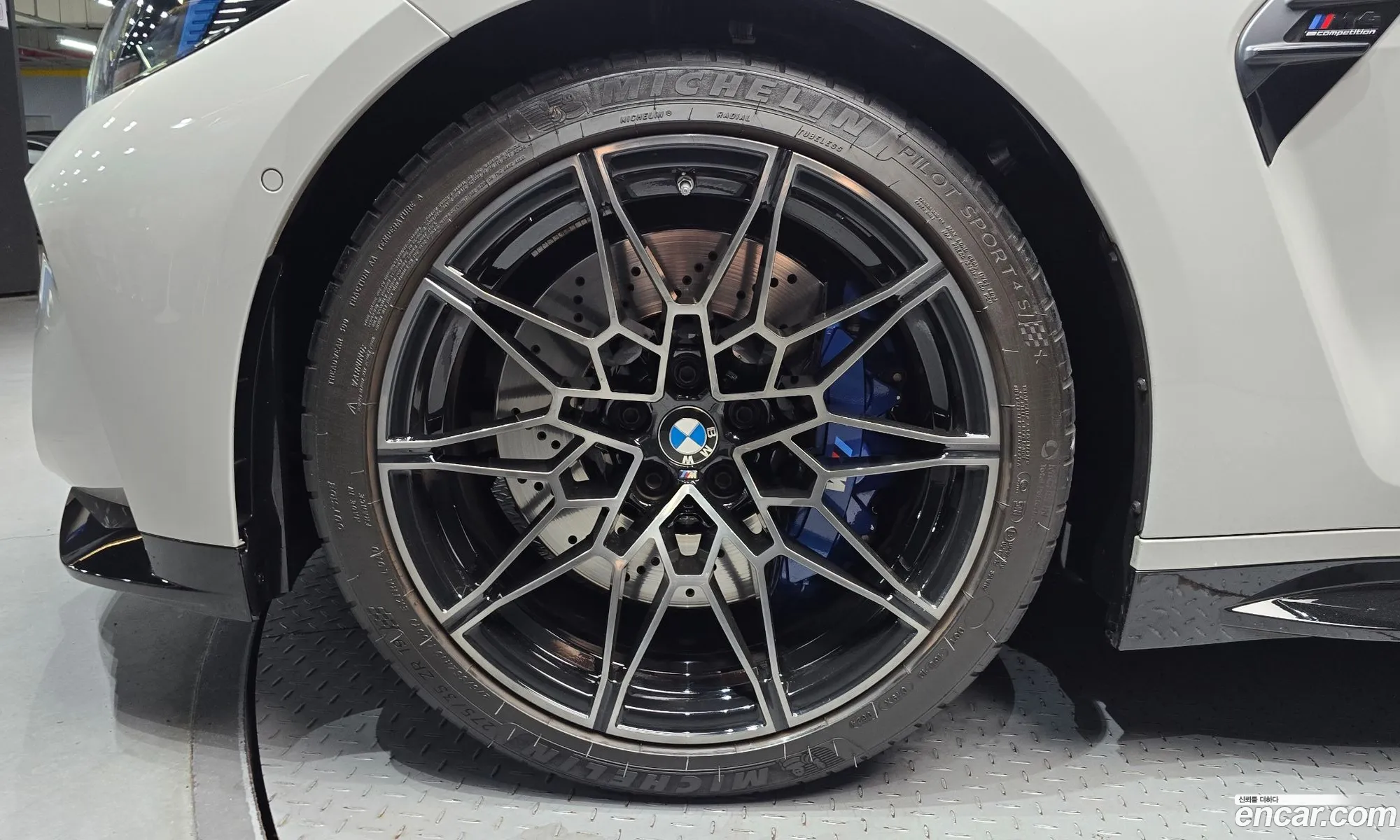 BMW M4 2024 — 7
