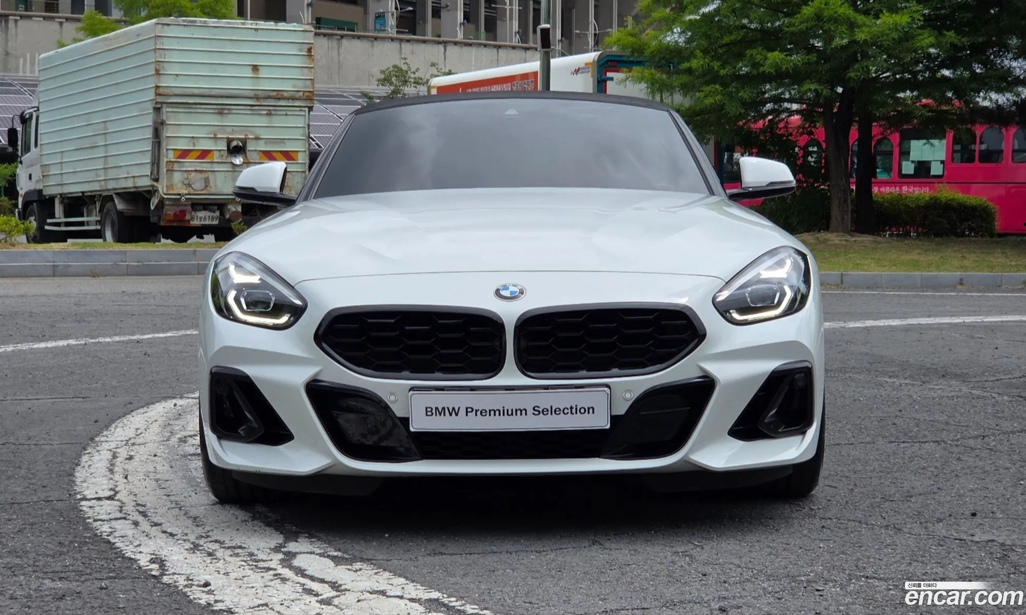 BMW Z4 2025 — 17