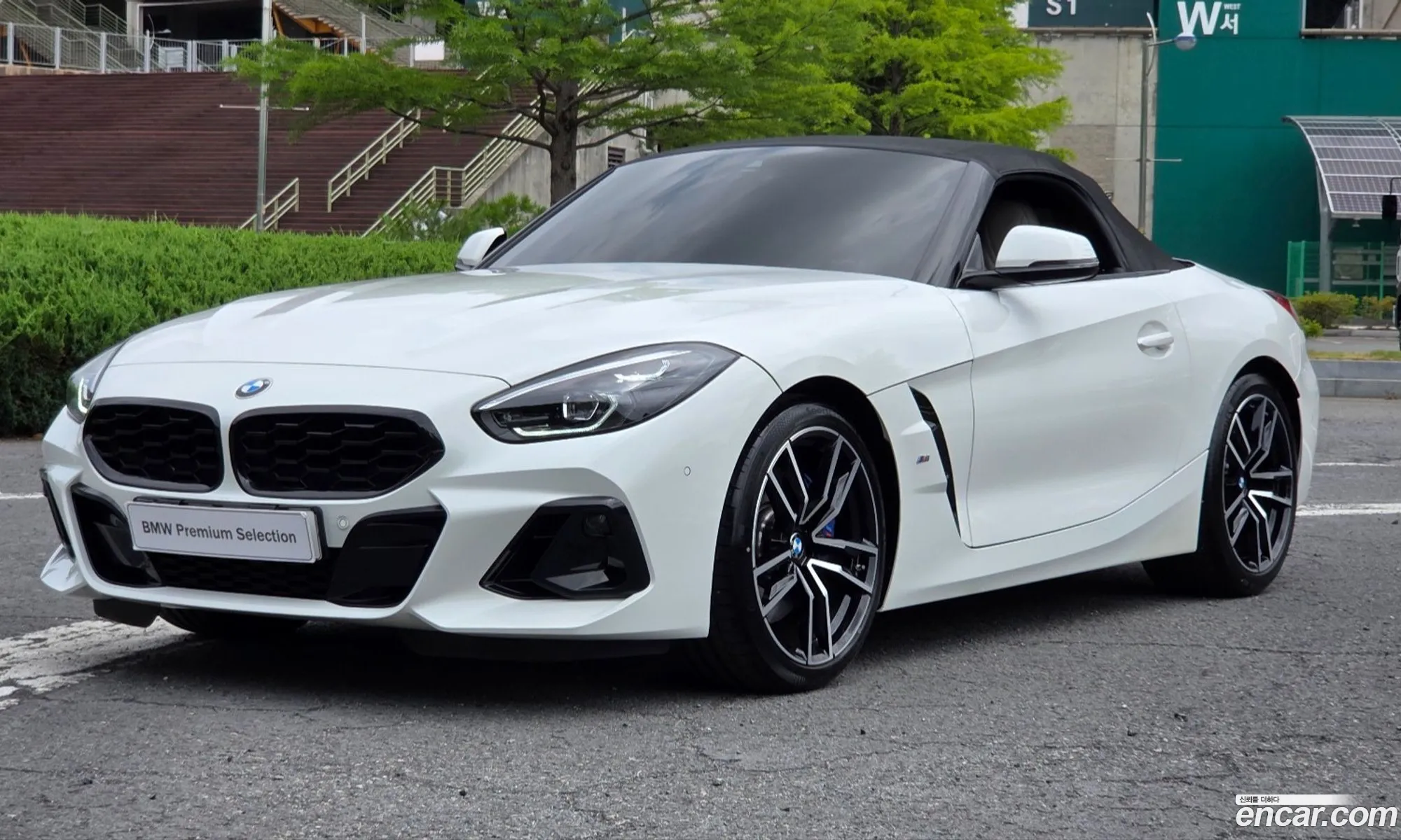 BMW Z4 2025 — 18