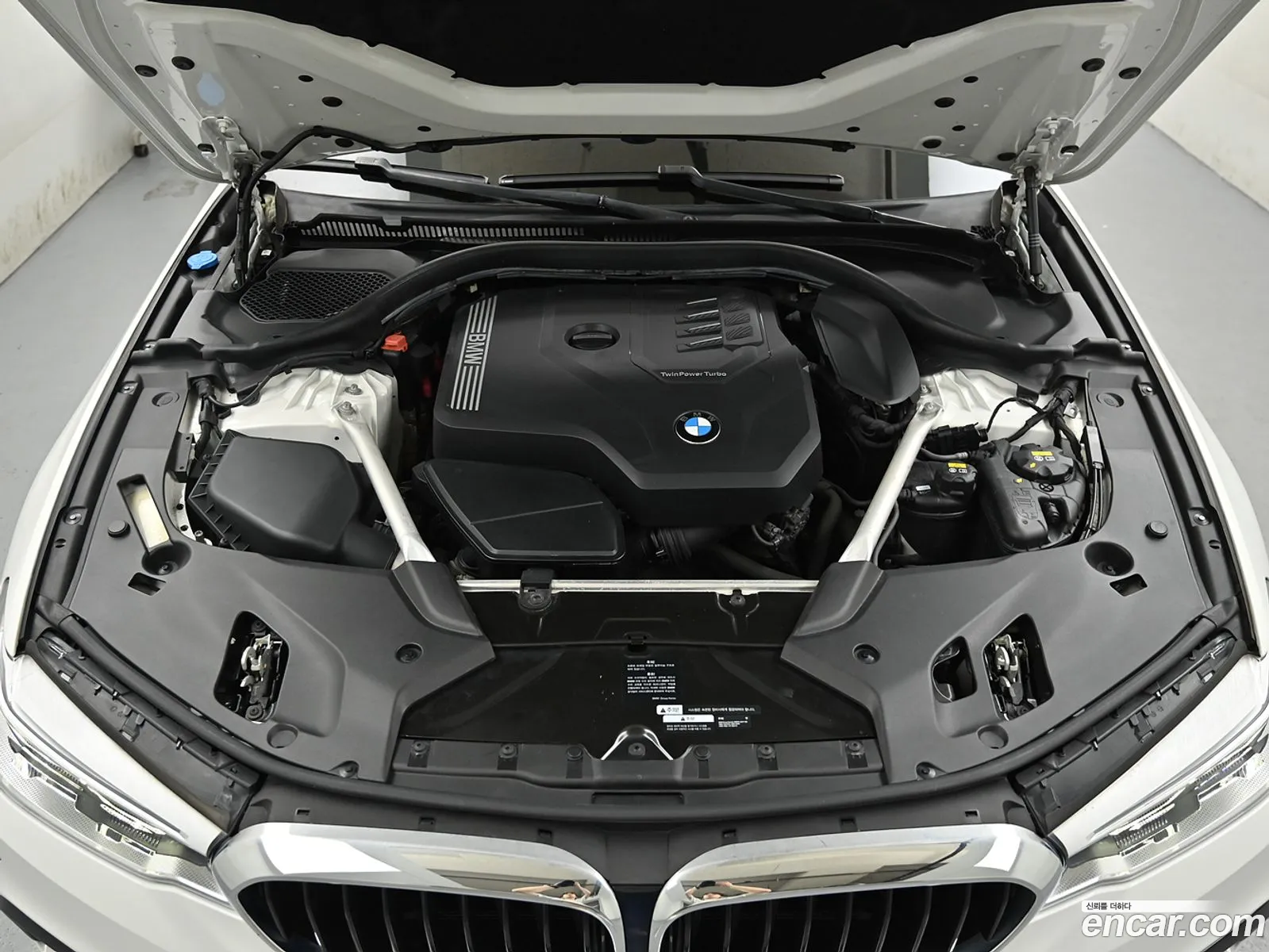 BMW 5 Series 2020 — 12