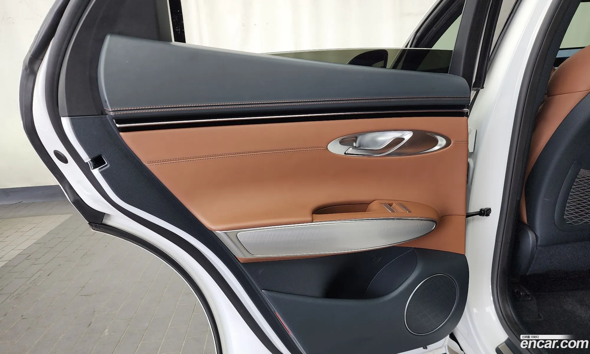 Genesis GV70 2023 — 21
