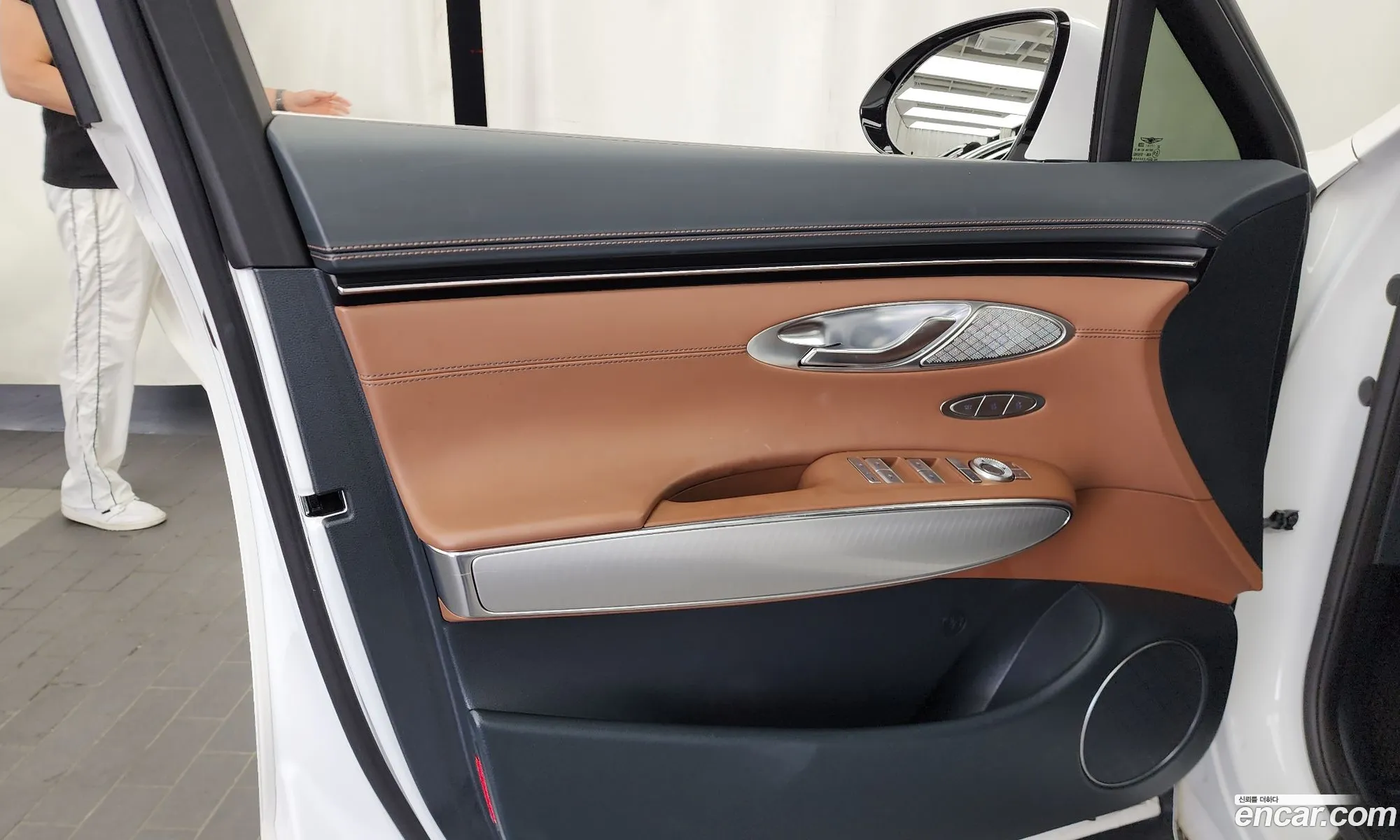 Genesis GV70 2023 — 26