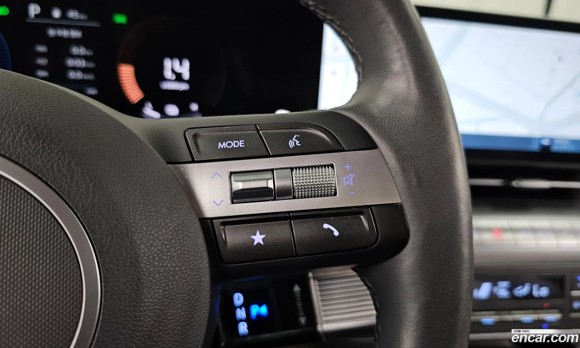 Hyundai Kona Hybrid 2023 — 24