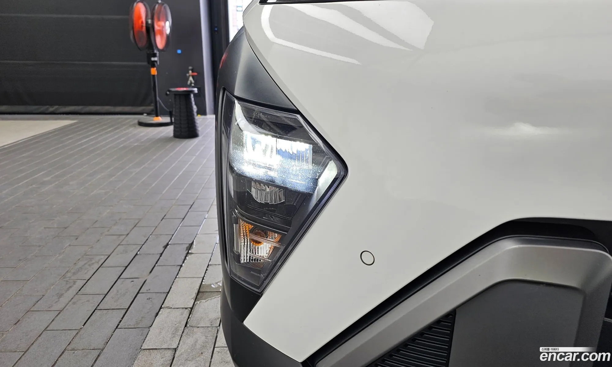 Hyundai Kona Hybrid 2023 — 11