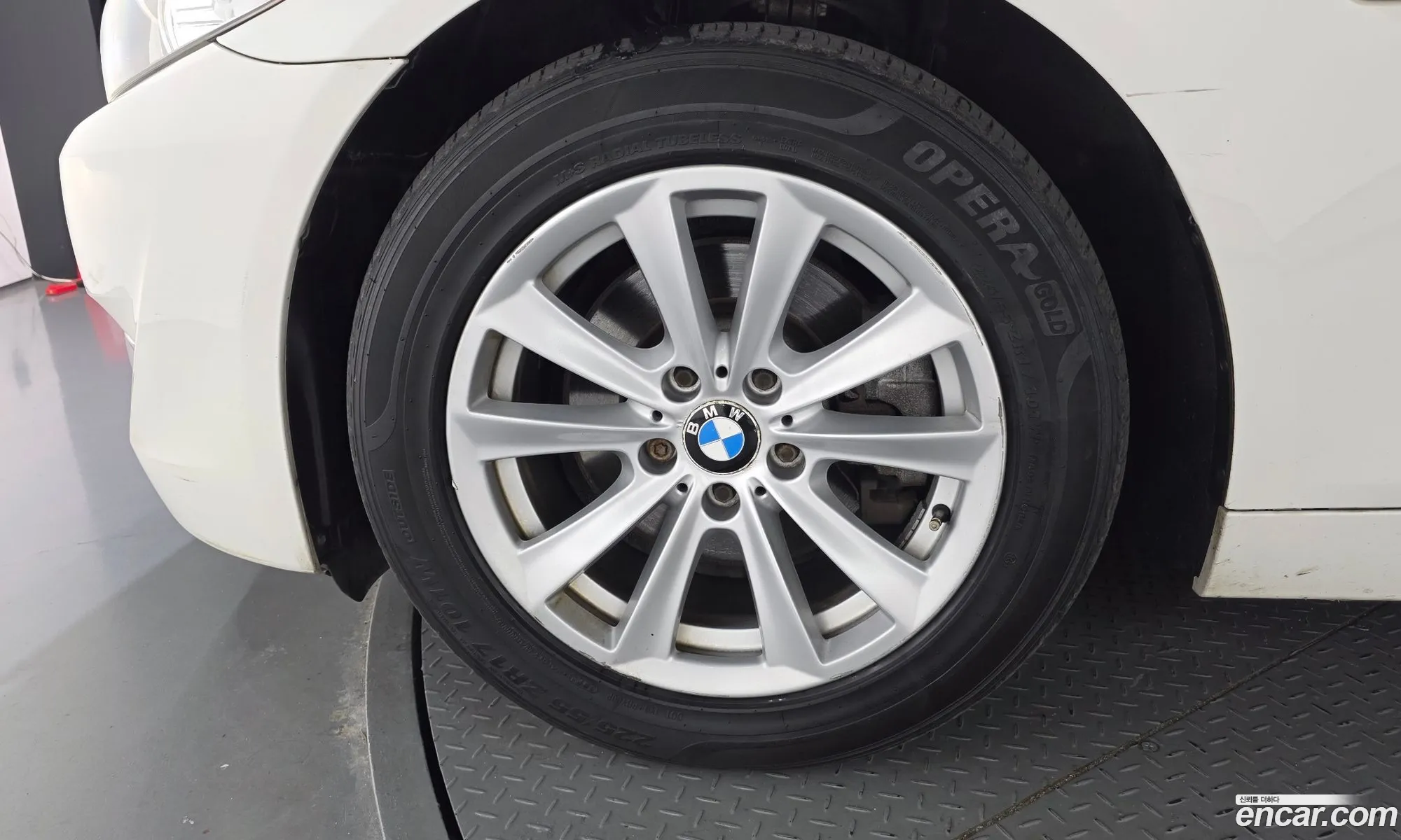BMW 5 Series 2012 — 8