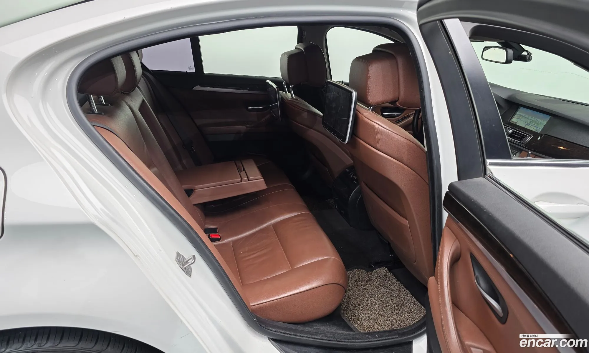 BMW 5 Series 2012 — 11