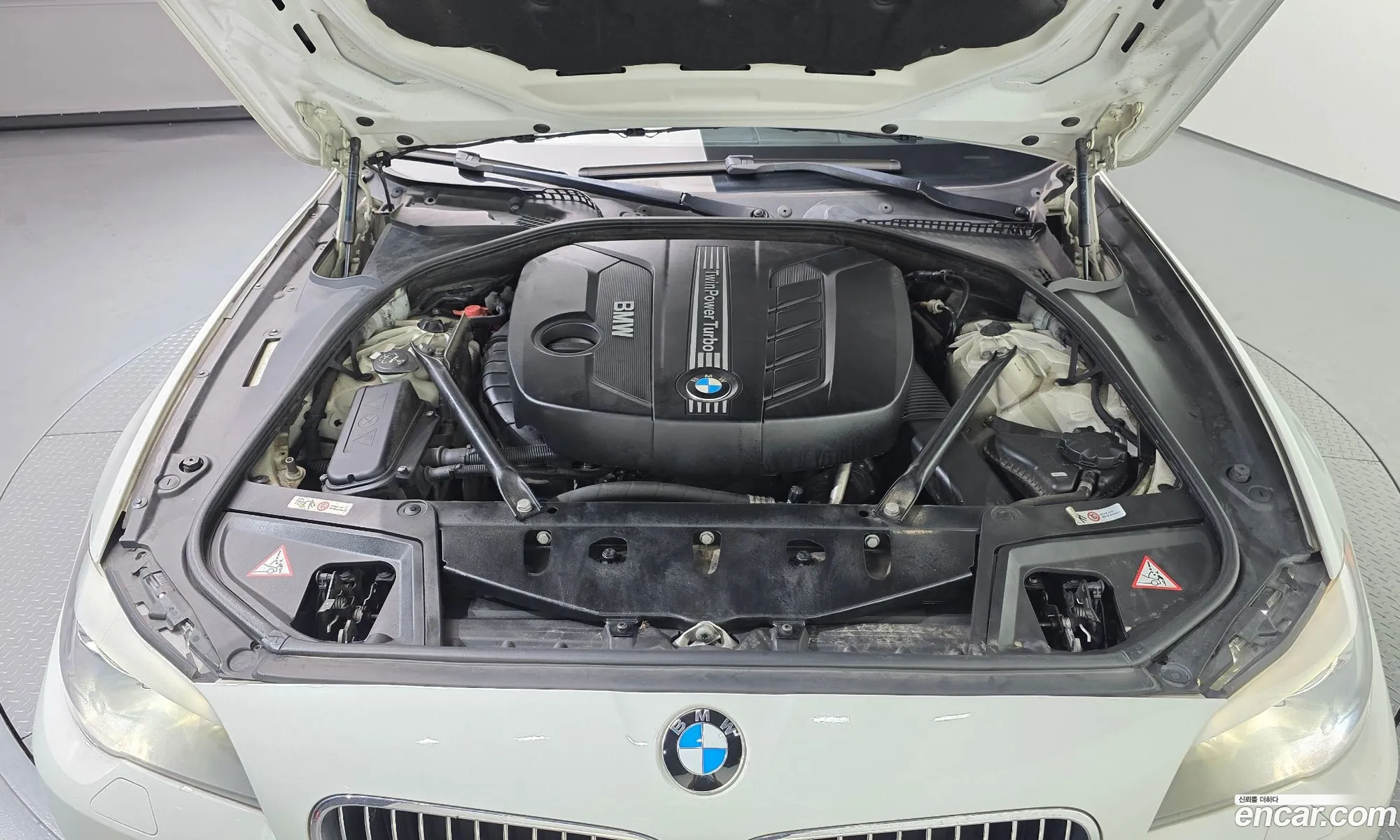 BMW 5 Series 2012 — 14