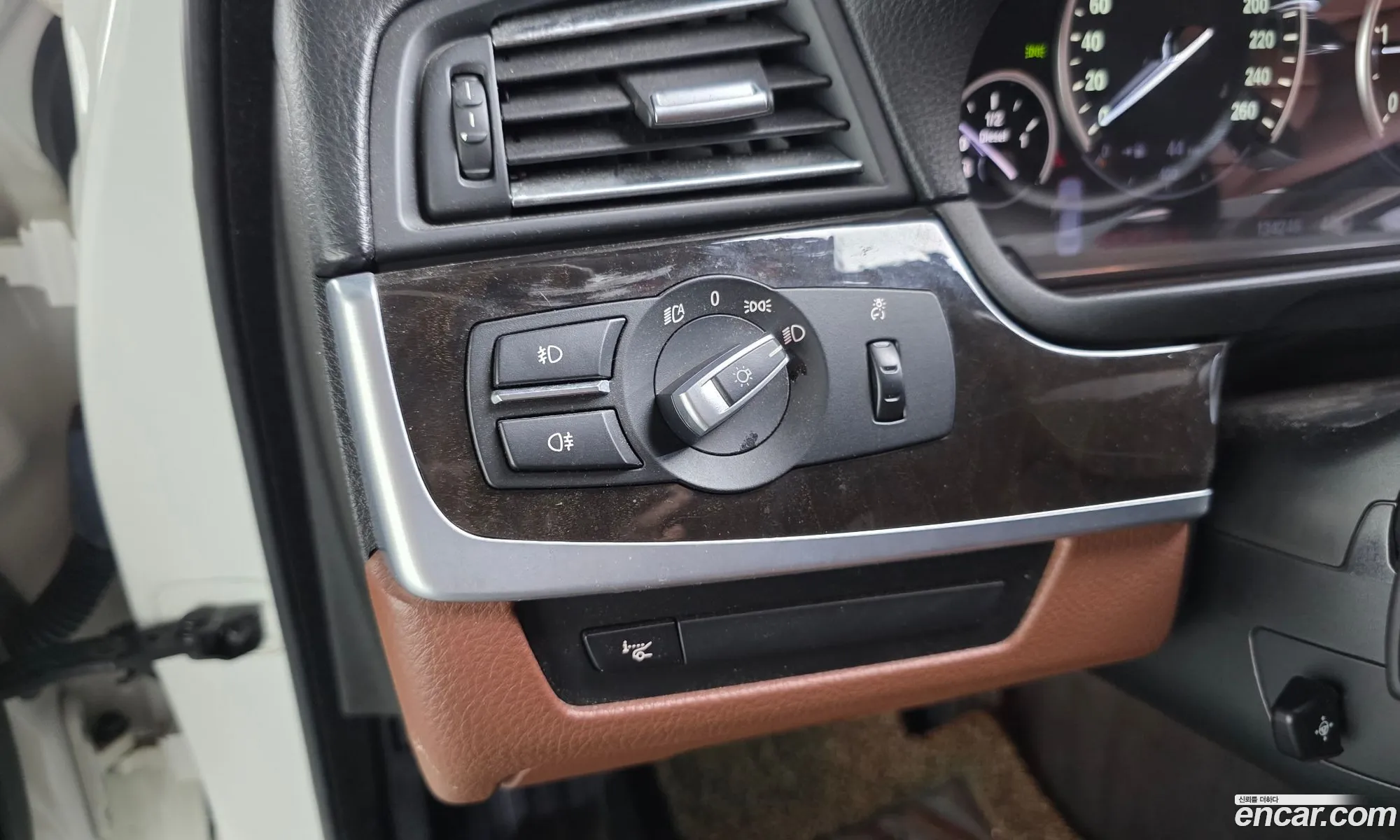 BMW 5 Series 2012 — 12