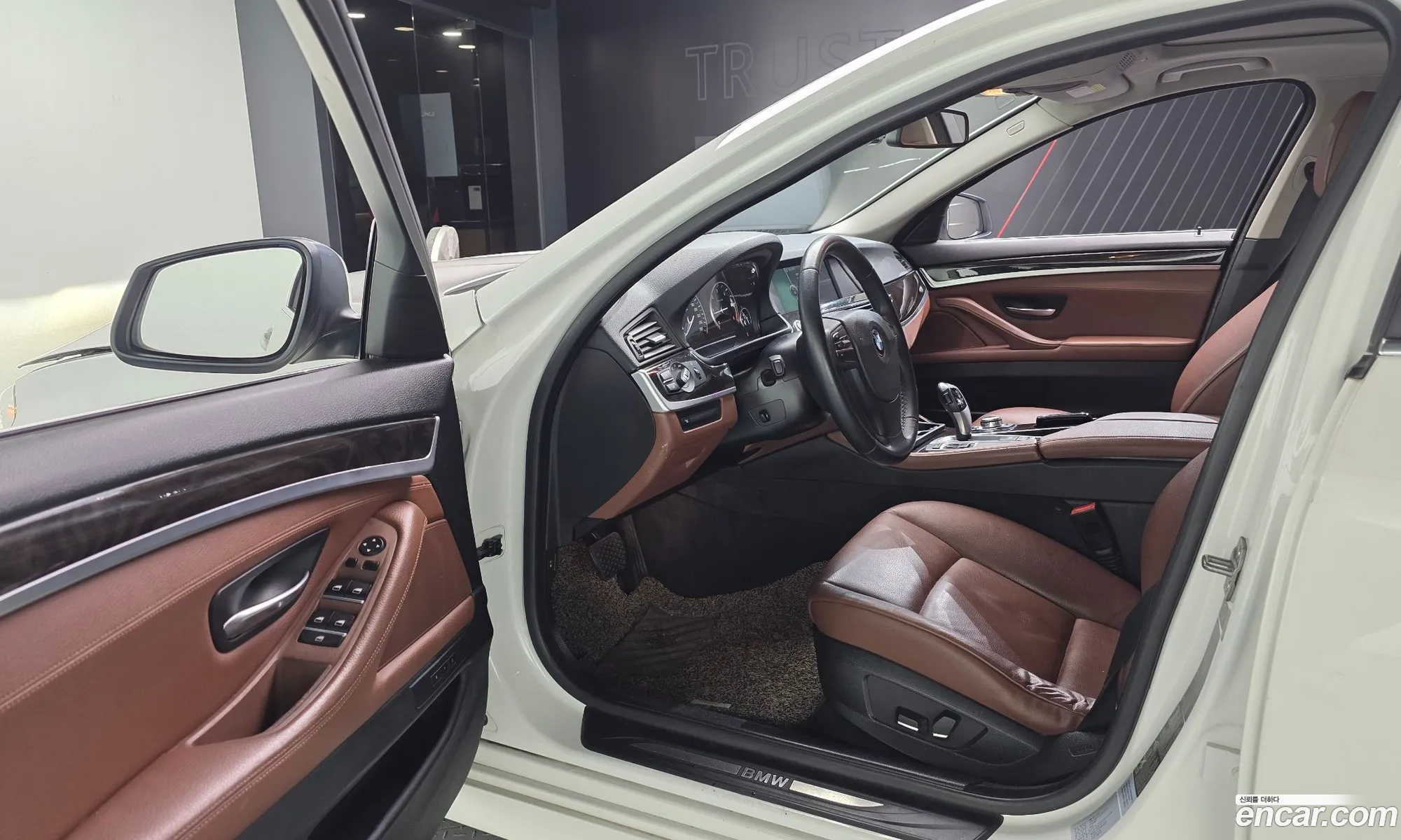 BMW 5 Series 2012 — 3