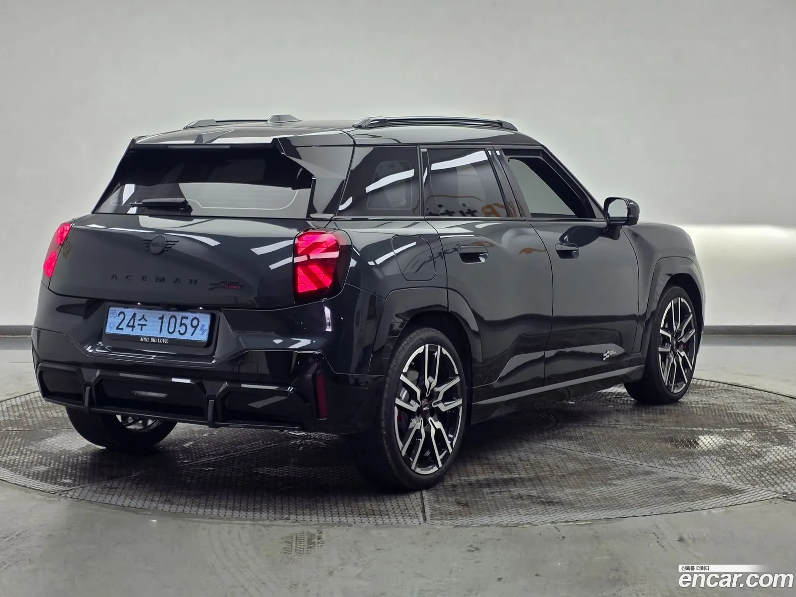 Mini Aceman 2025 — 18