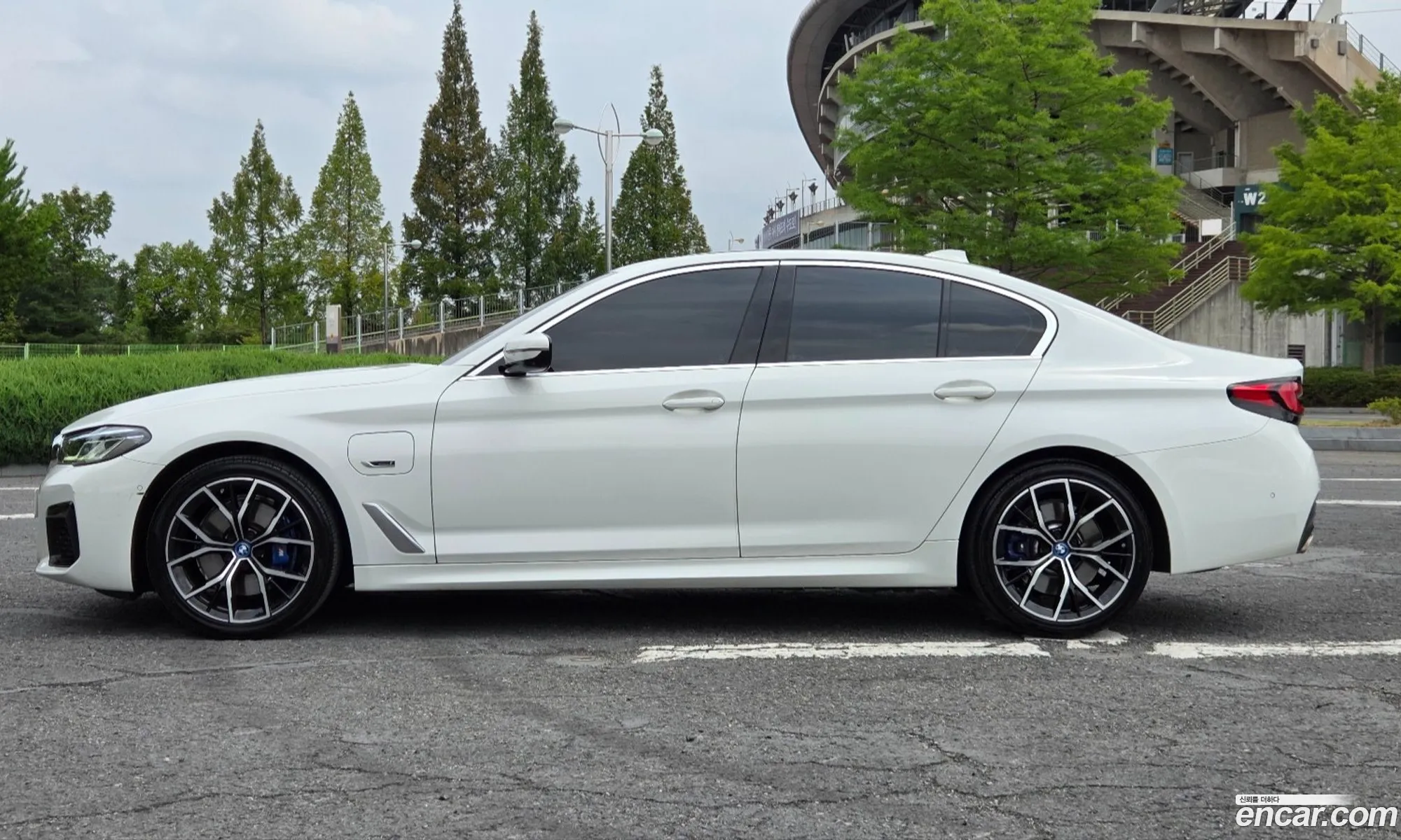 BMW 5 Series 2022 — 3
