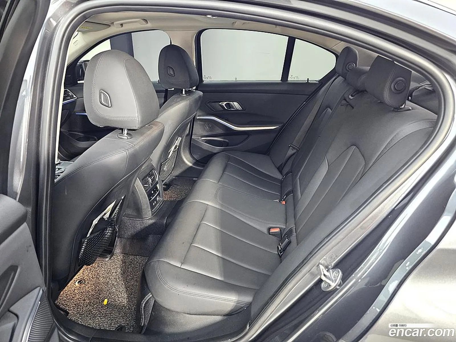 BMW 3 Series 2019 — 12