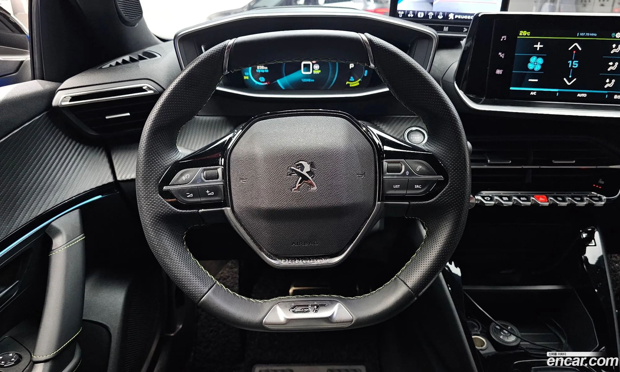 Peugeot e-2008