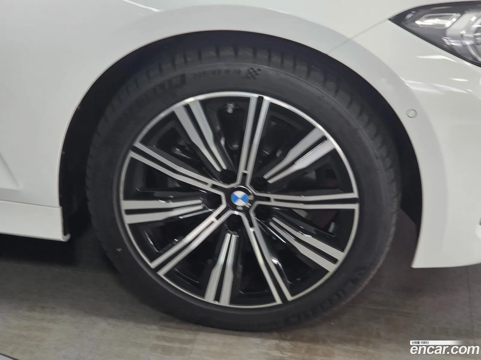 BMW 3 Series 2025 — 14