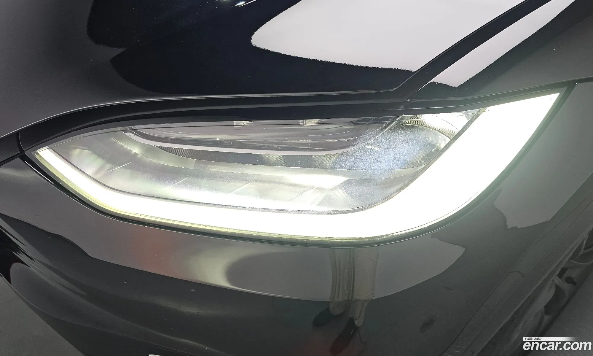 Tesla Model X 2020 — 7