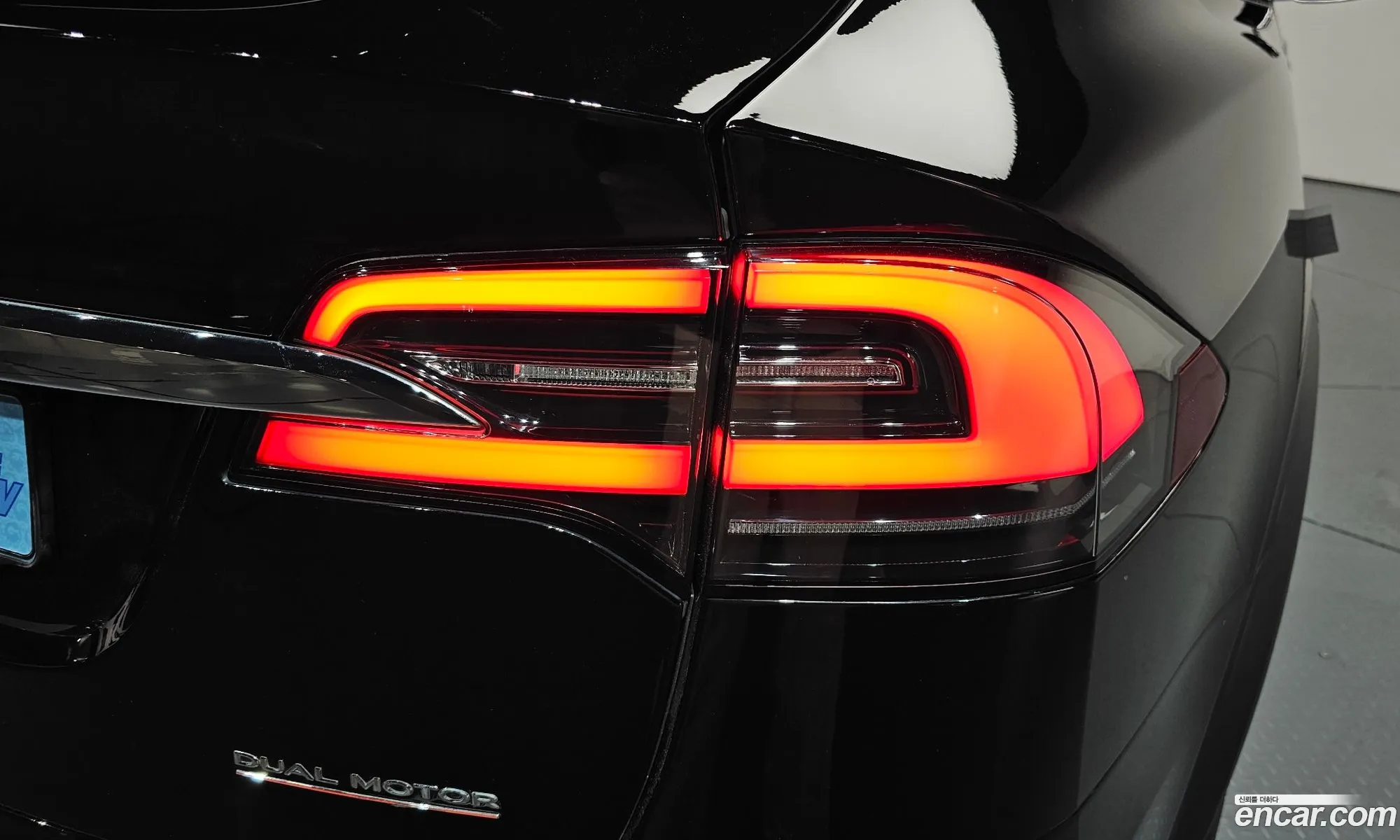 Tesla Model X 2020 — 13