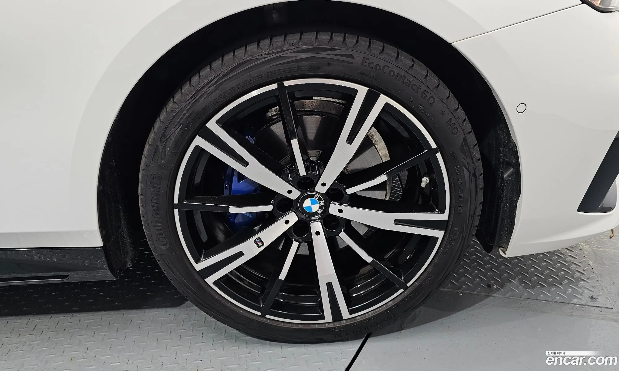 BMW 5 Series 2025 — 27