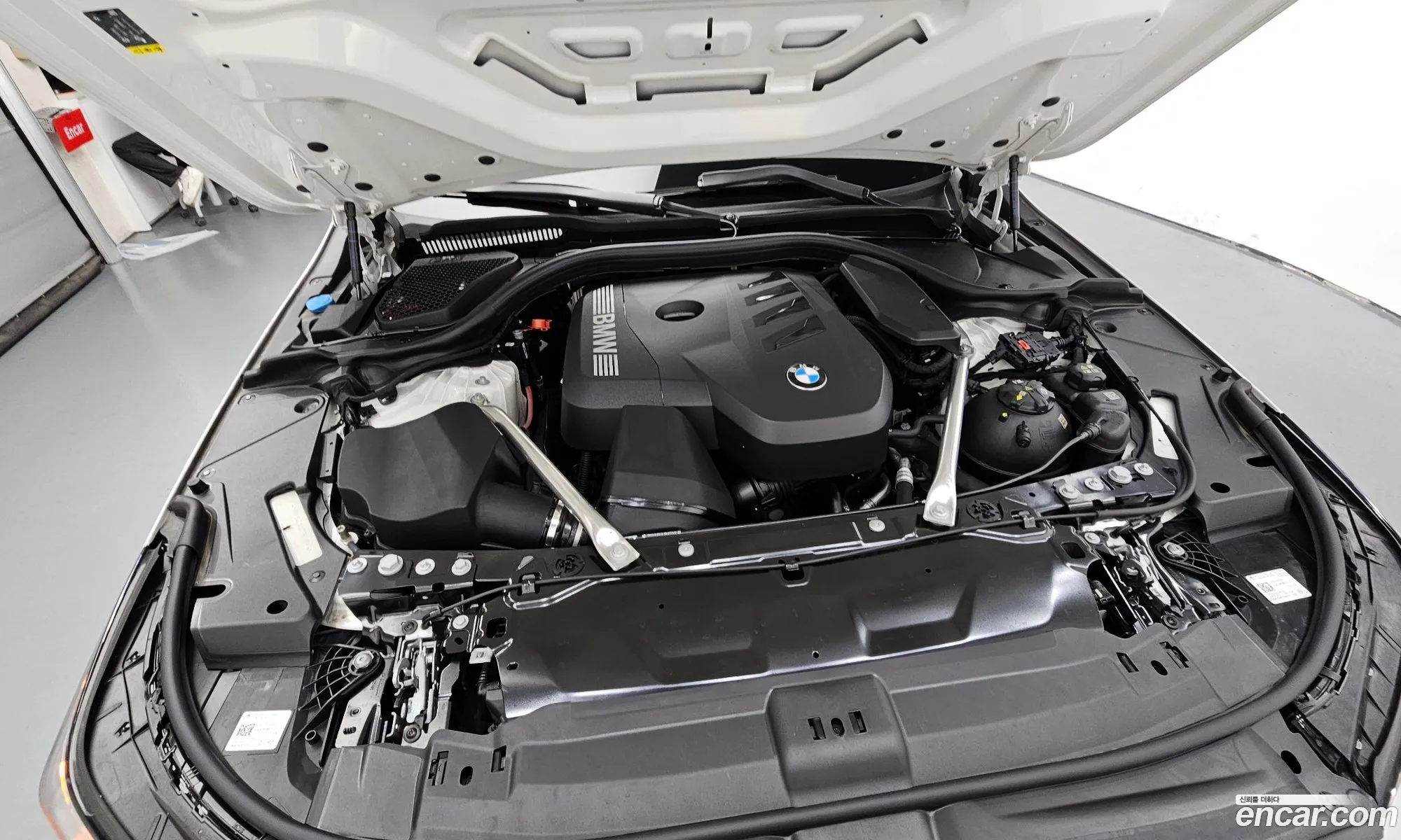BMW 5 Series 2025 — 23