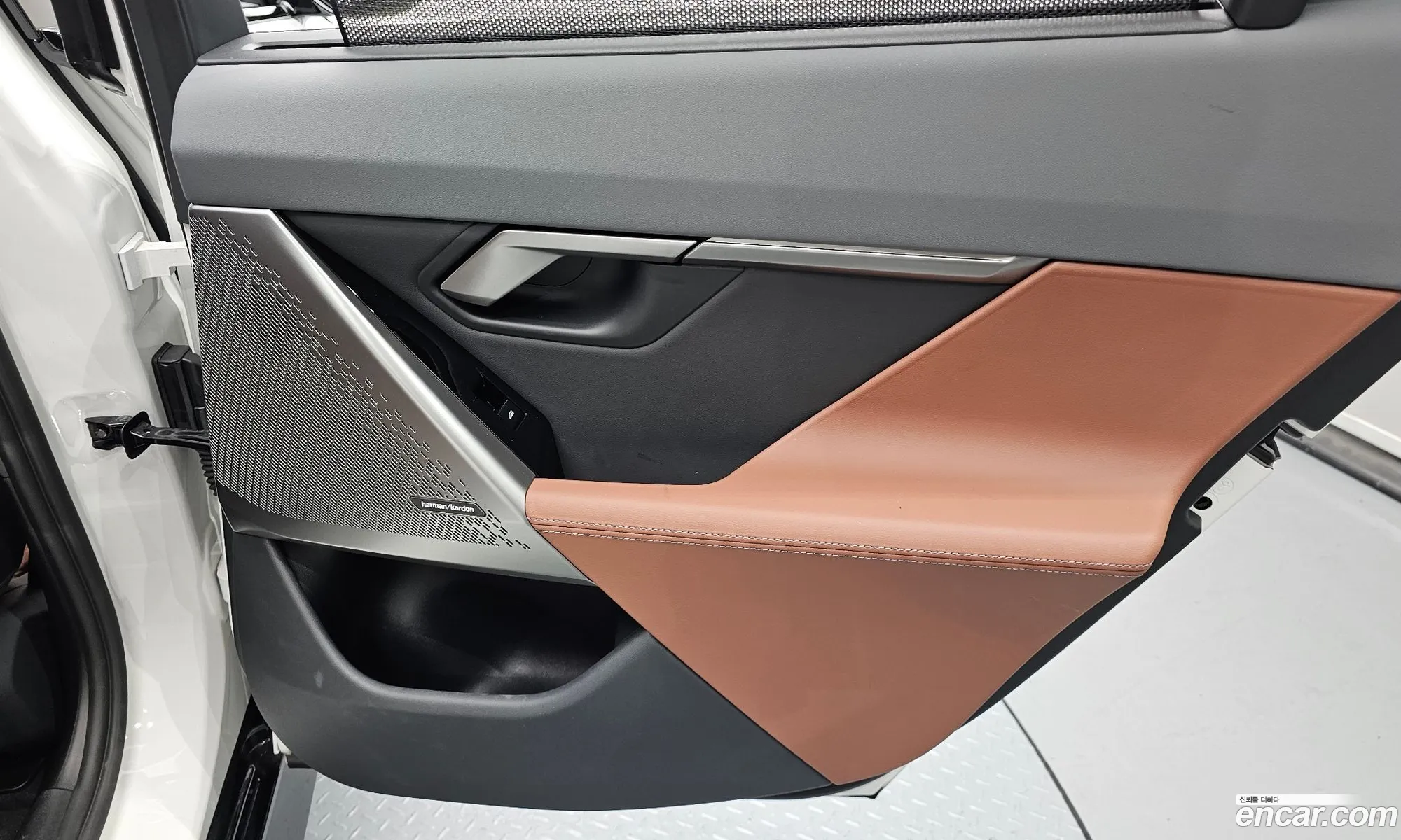 BMW 5 Series 2025 — 8