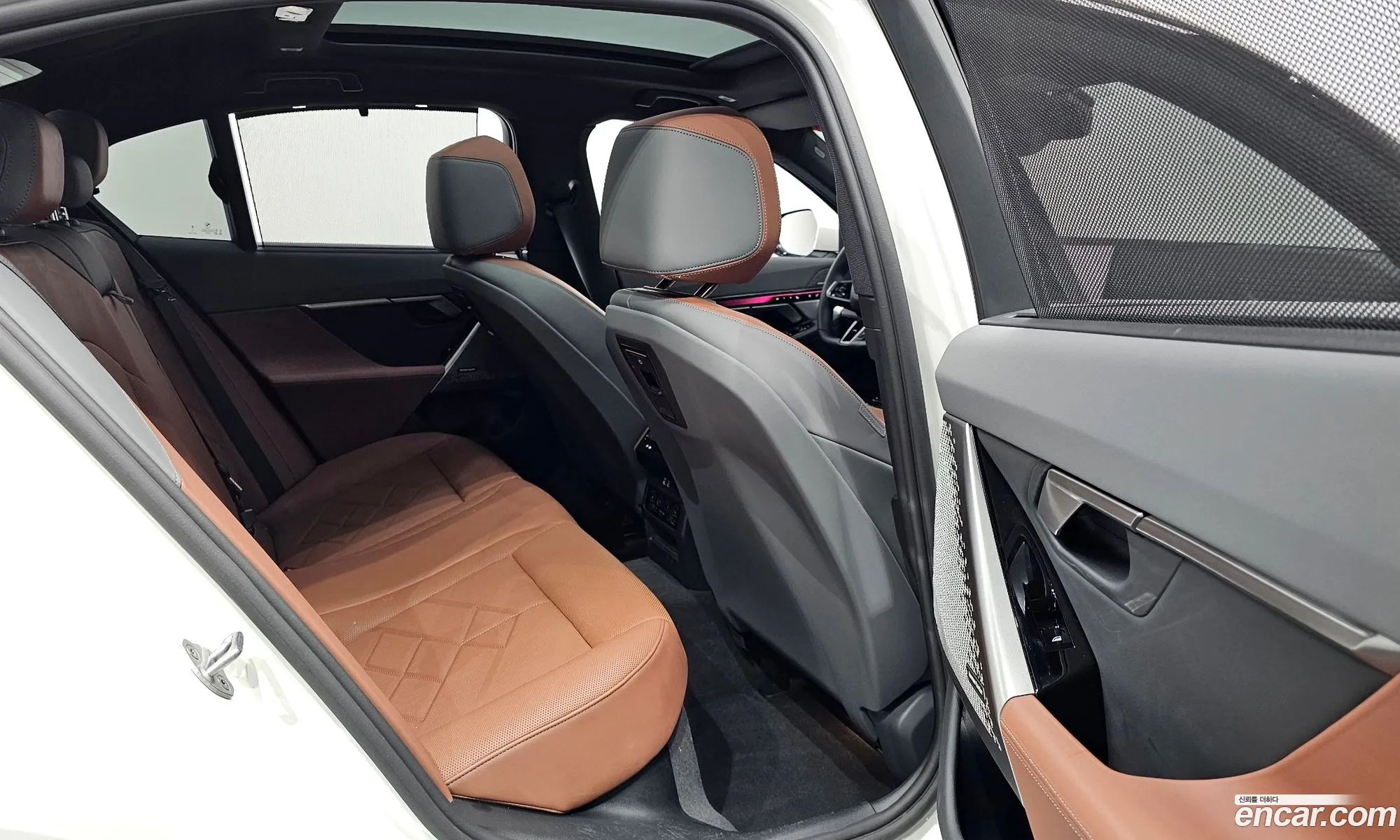 BMW 5 Series 2025 — 32