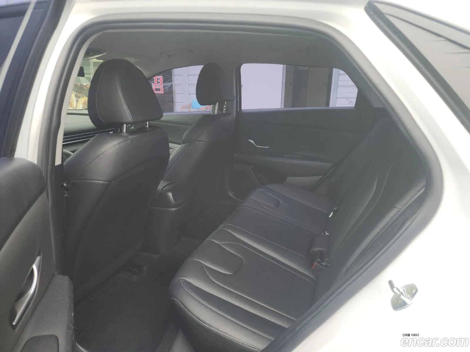 Hyundai Elantra 2020 — 2