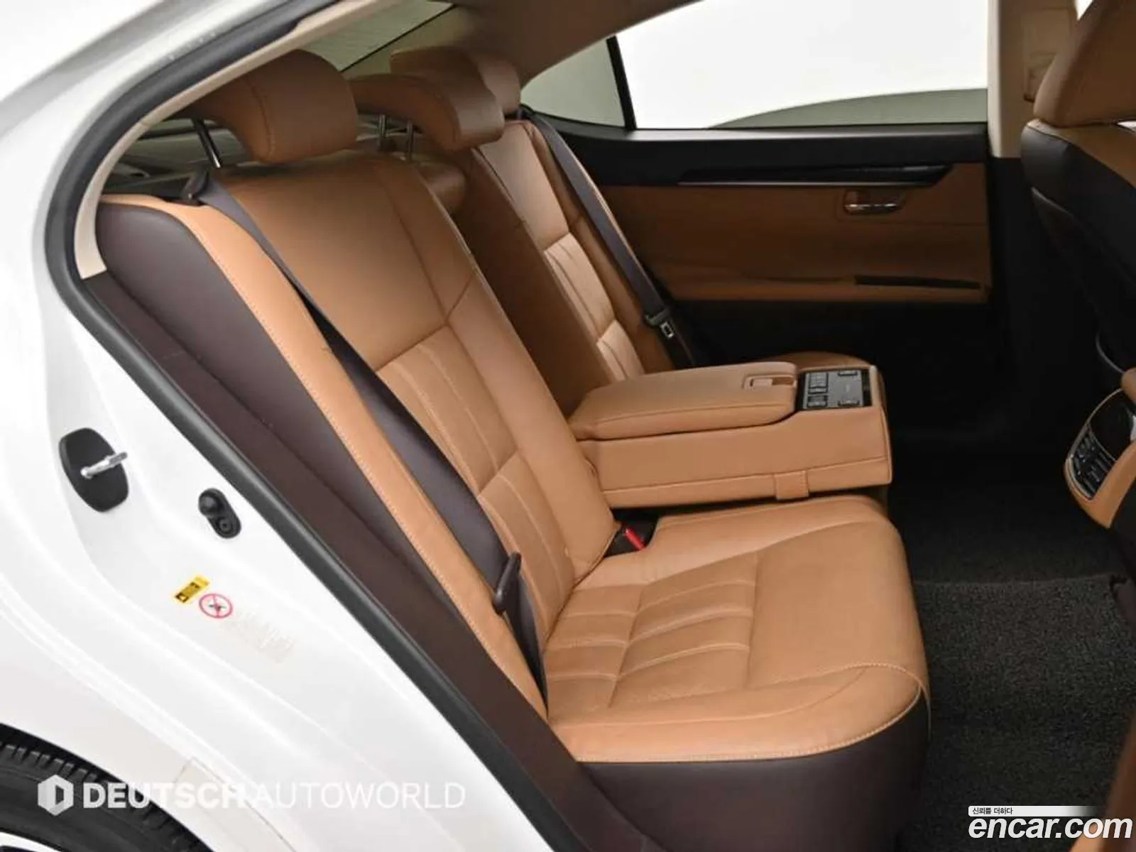 Lexus ES300h 2018 — 6