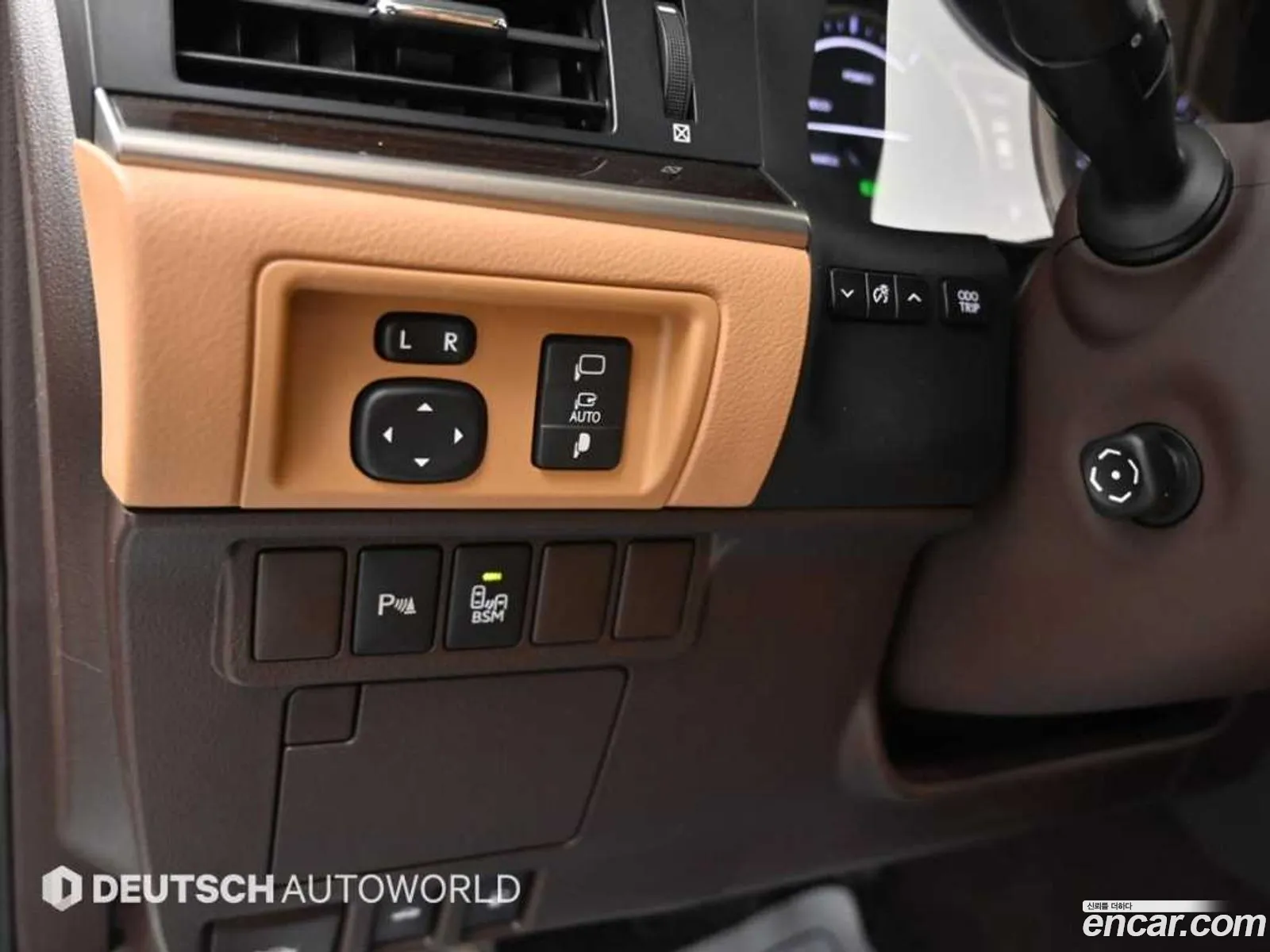 Lexus ES300h 2018 — 18