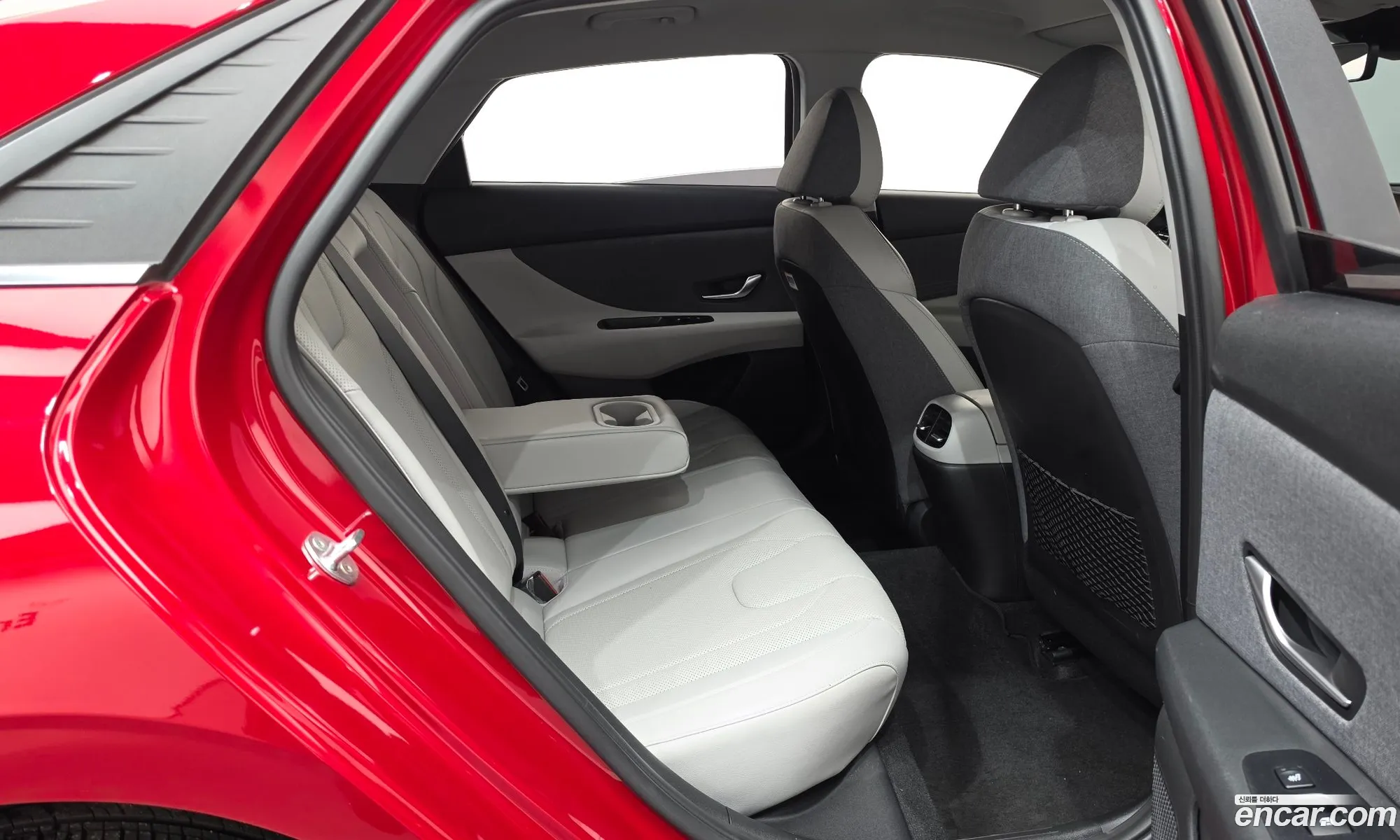 Hyundai Elantra 2021 — 34