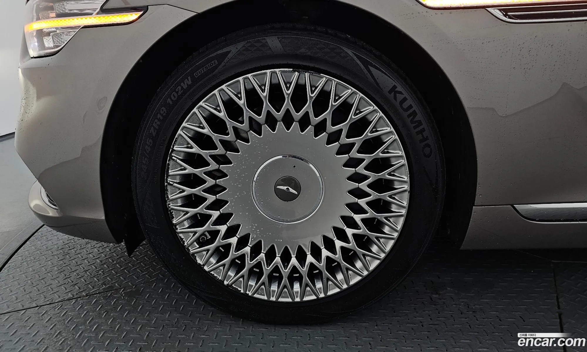 Genesis G90 2020 — 15