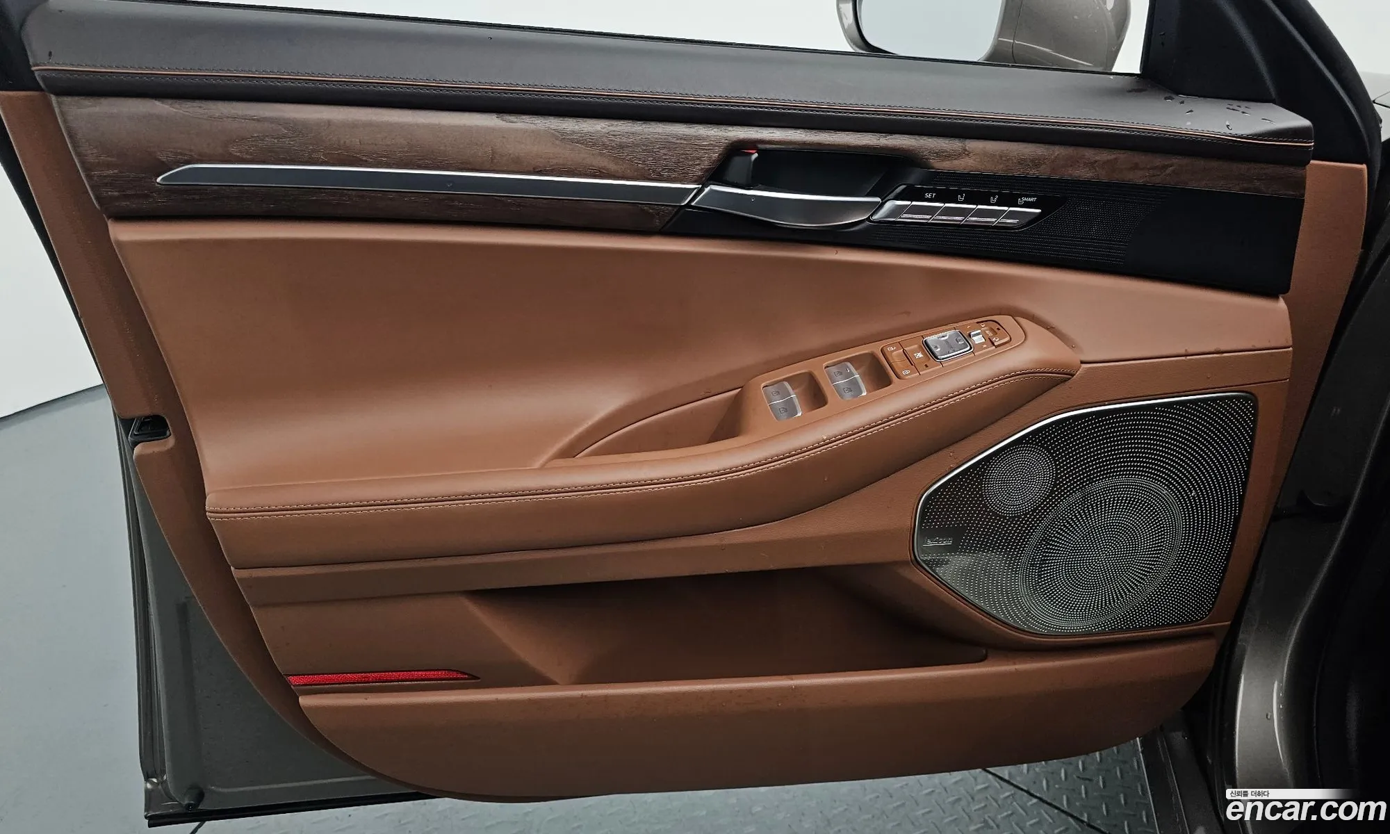 Genesis G90 2020 — 10