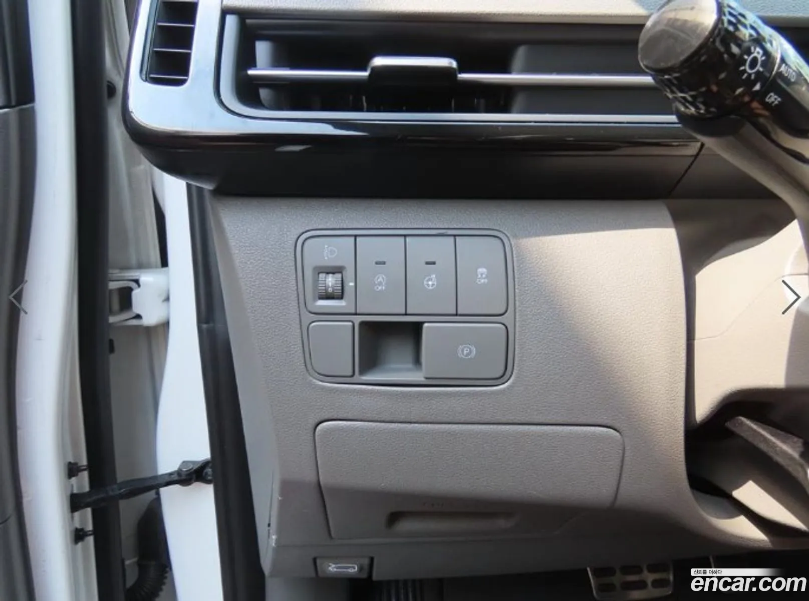 Hyundai Staria 2024 — 2