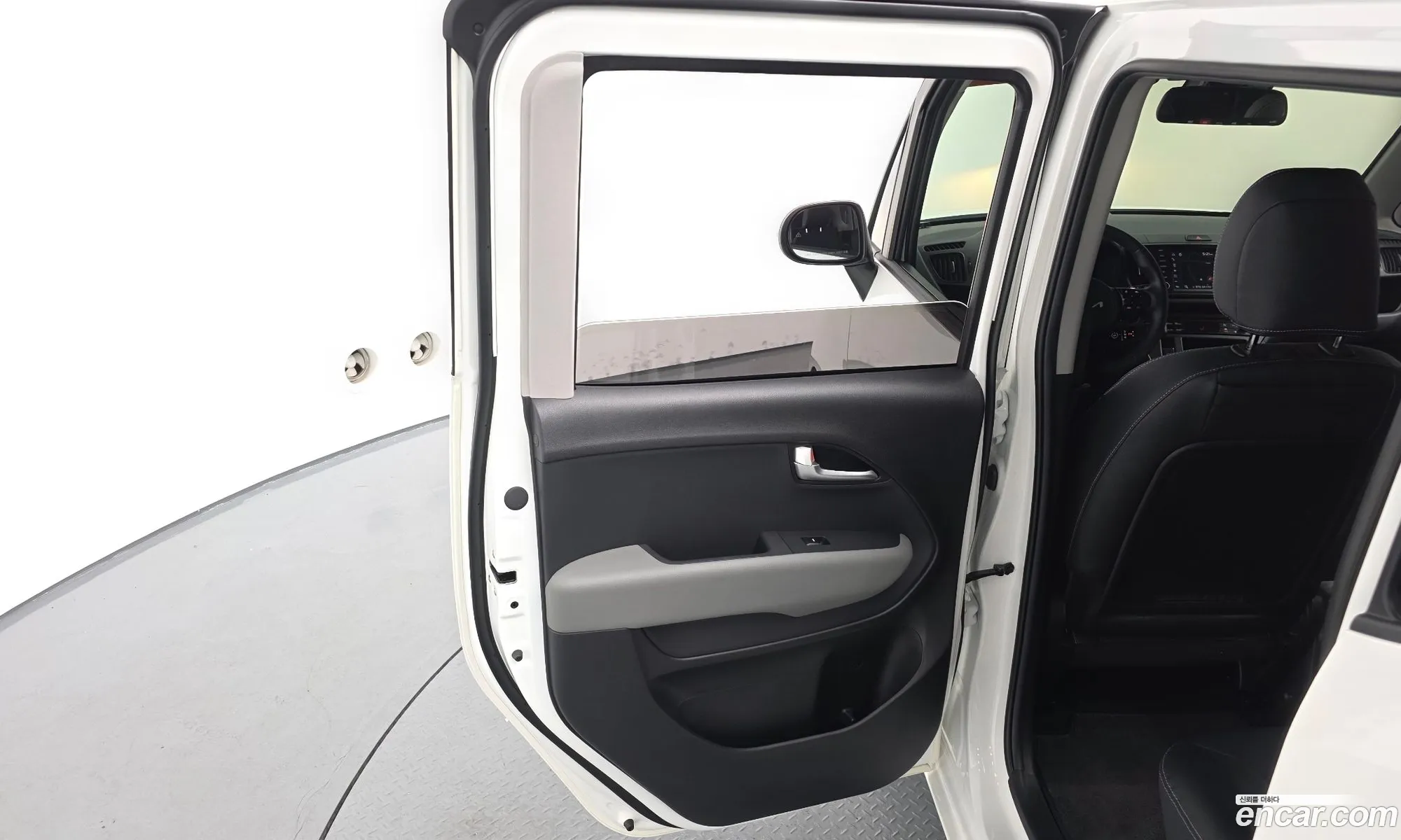 Kia Kia Ray EV 2024 — 4