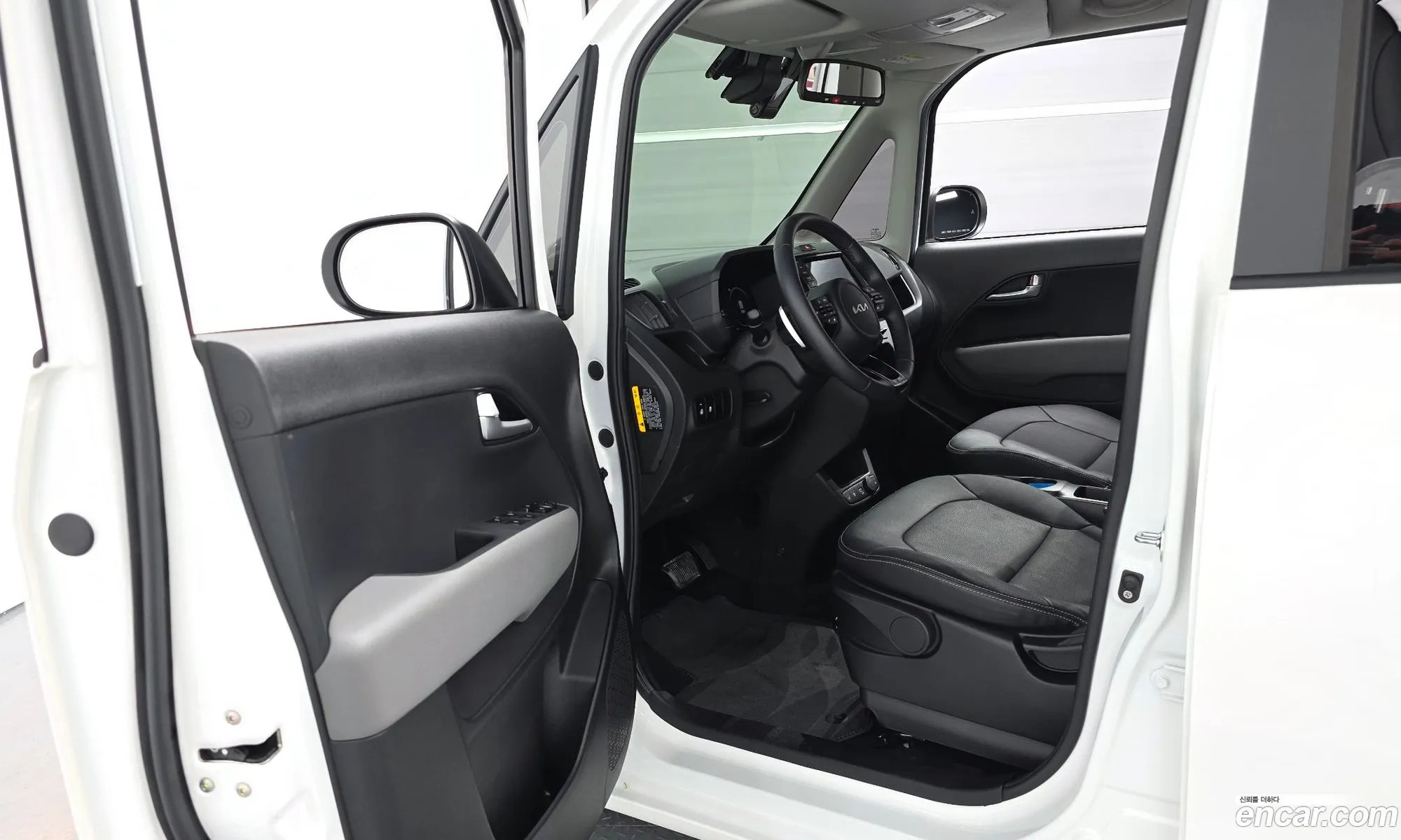 Kia Kia Ray EV 2024 — 17