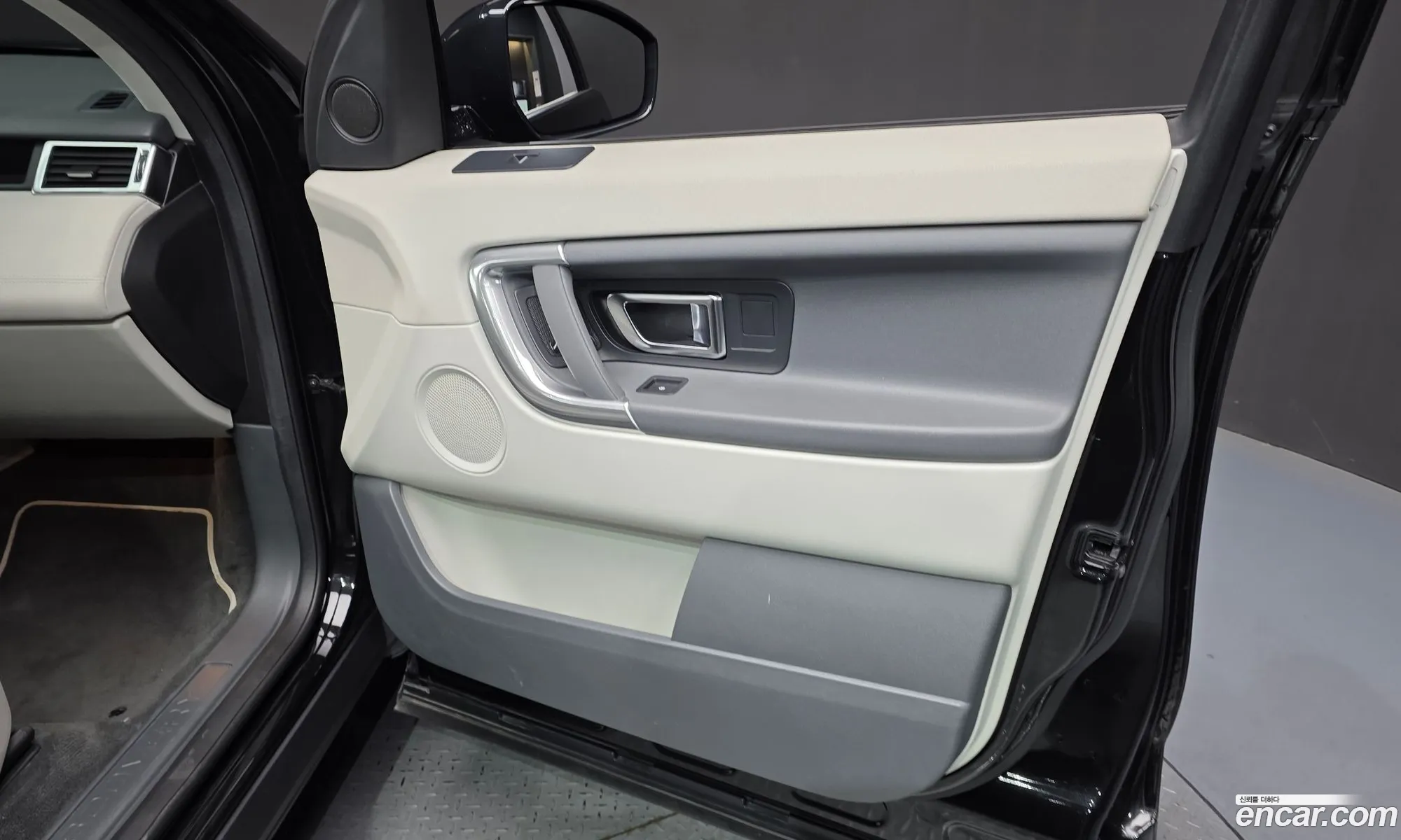 Land Rover Discovery Sport 2018 — 18